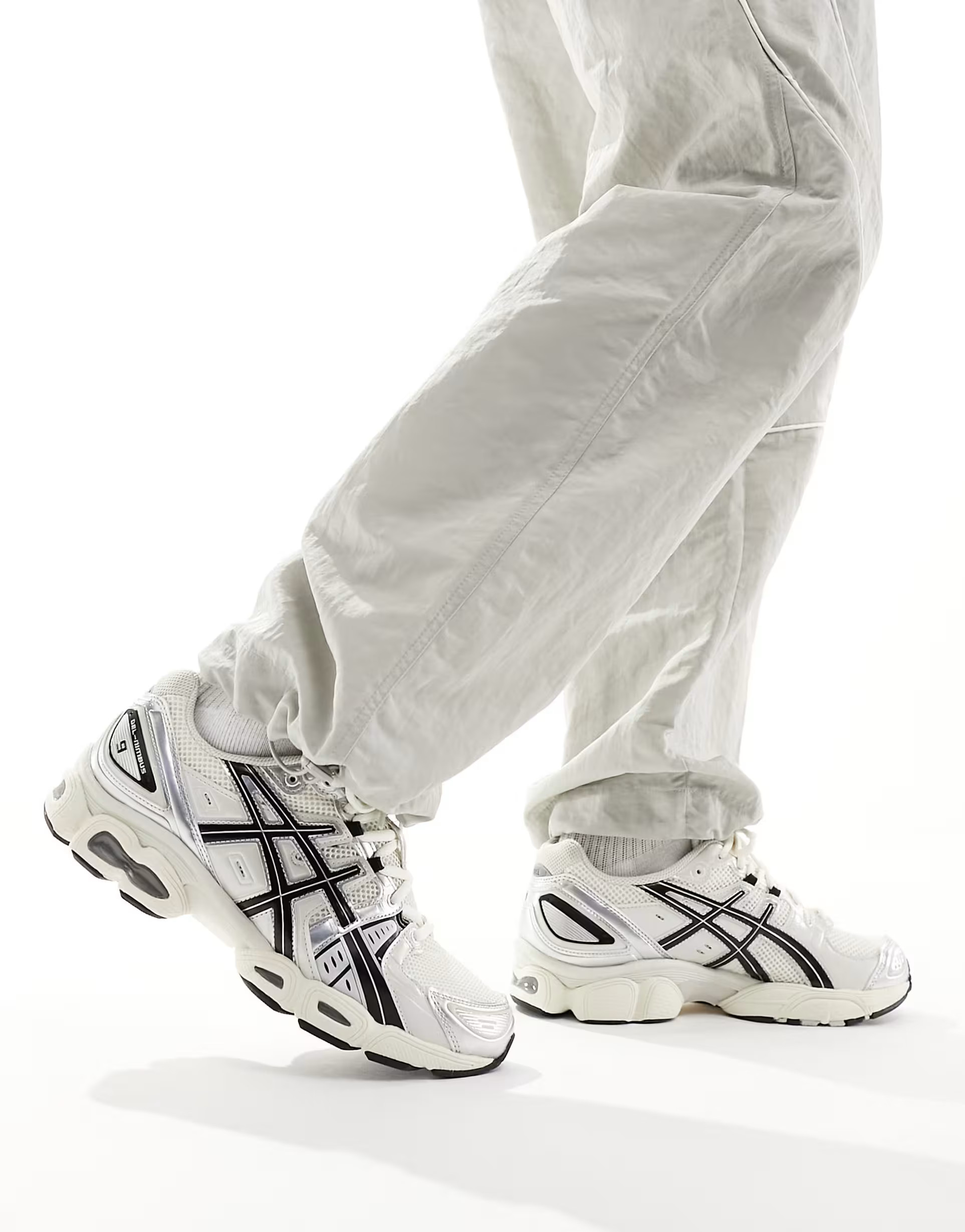 Asics Gel-Nimbus 9 trainers in cream and black | ASOS (Global)