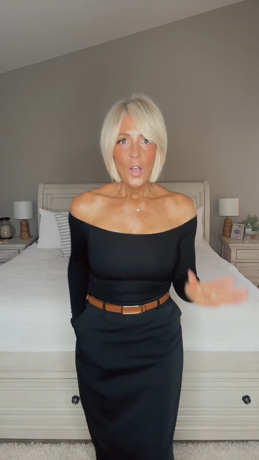 off-the-shoulder top that actually stays put 🙌 Built-in bra, no slipping, all comfort.

#LTKOver40 #LTKParties #LTKStyleTip