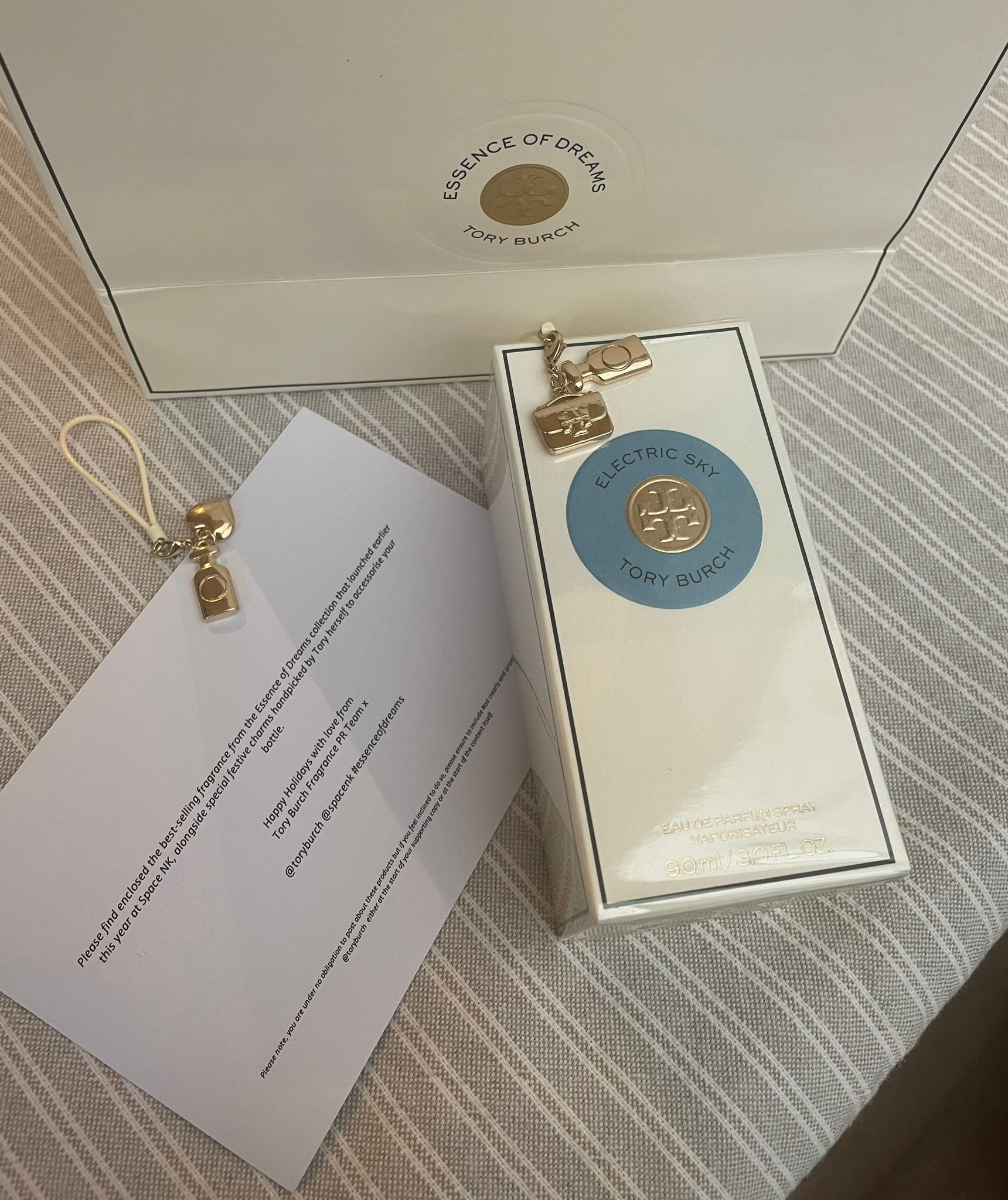 I love love love gifting designer perfumes for the holiday. Think they’re such a treat for whomever is on the receiving end. This year Tory Burch came out with a new line of fragrances and this one has to be my favorite… and the price is SPOT ON  💞🥰

#LTKGiftGuide #LTKSeasonal #LTKfindsunder50