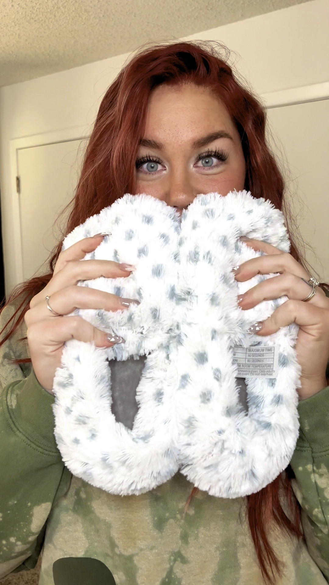Microwaveable or freezable slippers that have a lavender scent! Perfect self care gift. 

#LTKHoliday #LTKGiftGuide #LTKunder50