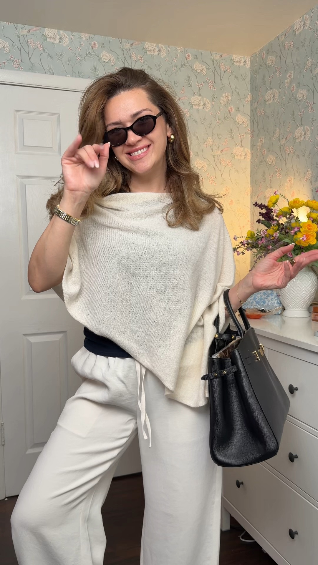 Let’s goooooo! 🇧🇦🤍

I don’t travel in sweatpants but that doesn’t mean I travel in discomfort. 

• Cape was gifted to me and isn’t available online anymore but I found similar options 
• Bottoms @Aritzia Medium in Birch White 
• Tank top Gap/Old Navy
• Sneakers @samedelman color may be out of stock but it the poppy sneaker I linked! Theeeee best. 
• Bag is the gorgeous @demellier (gifted)

See you in Sarajevo! 🛩️

#LTKootd #LTKgrwm #LTKTravel