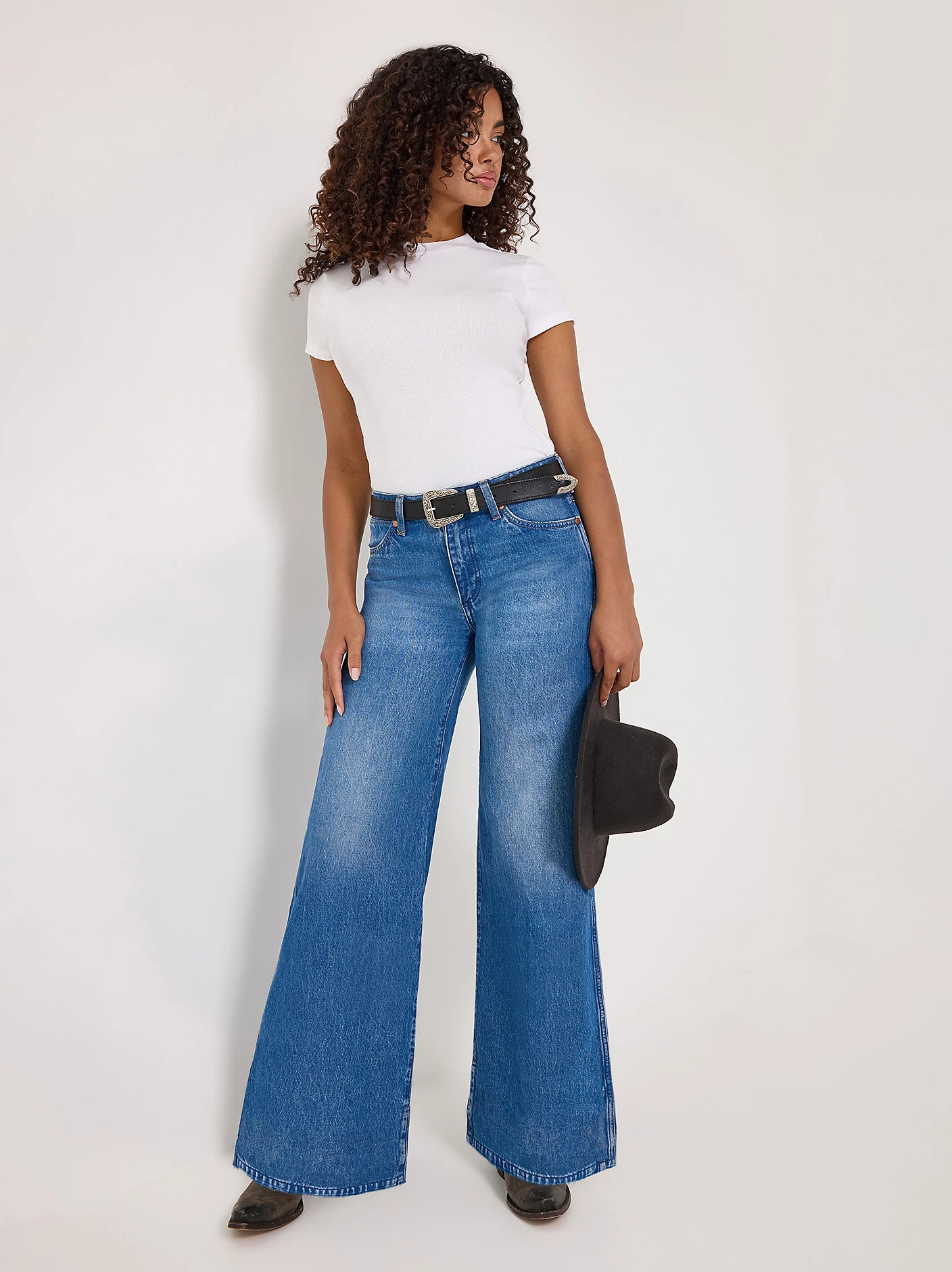 Women's Worldwide Mid Rise Wide Leg Jean | Wrangler