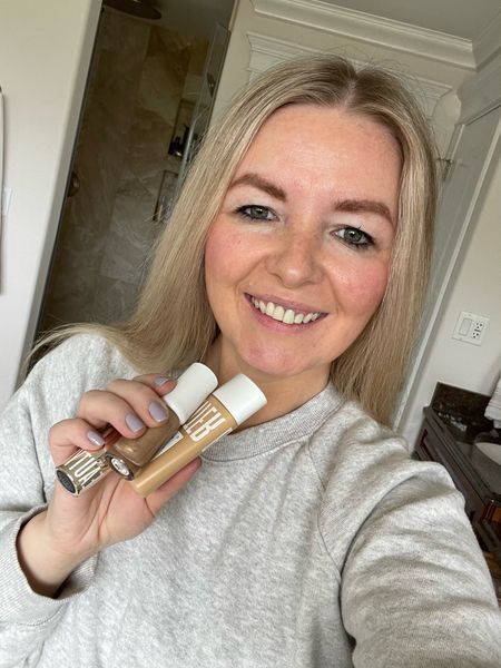 My go to daily makeup! It literarily takes me 5 minutes or less to do my makeup. 

I put on my tinted moisturizer, mascara, blush, eye brow pencil, & this creamy eye shadow that comes in a tube, kind of like lip stick + my favorite lip balm. 


Makeup
Self care
Mascara
Eye shadow
Tinted moisturizer
Beautycounter
Clean beauty products
Mother’s Day gift idea
Clean beauty
Eye brow pencil
Daily makeup routine
Skincare
Makeup
Get ready with me


#LTKbeauty #LTKFind #LTKGiftGuide