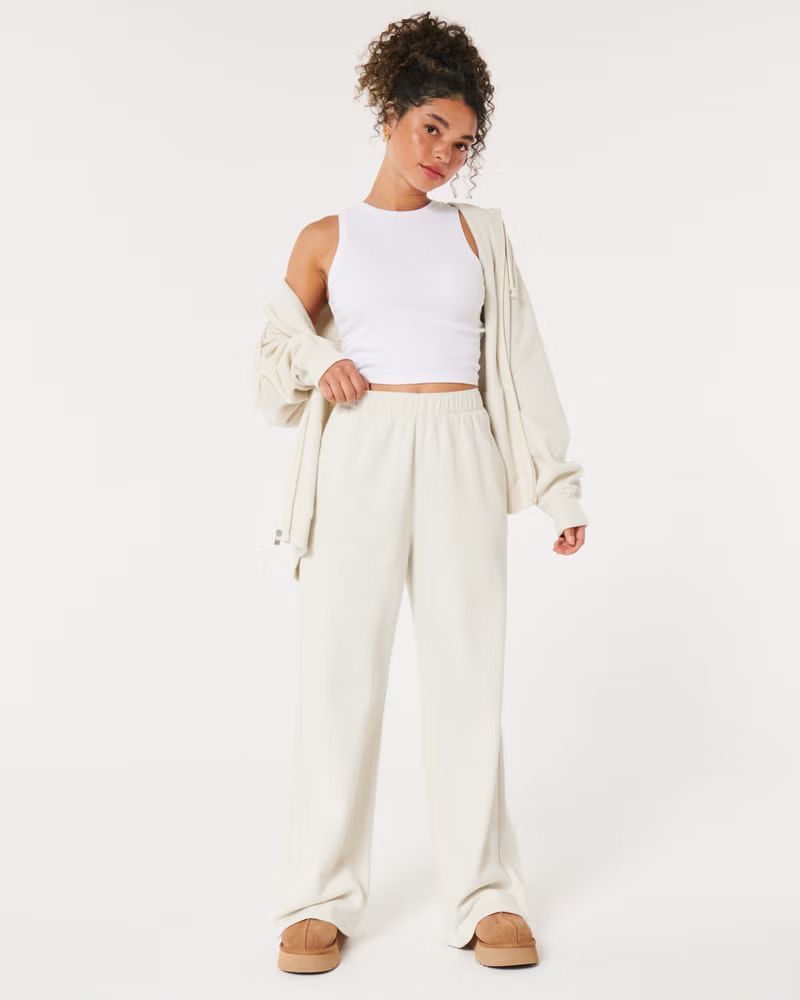 Feel Good Ultra High-Rise Fleece Wide-Leg Pants | Hollister (US)