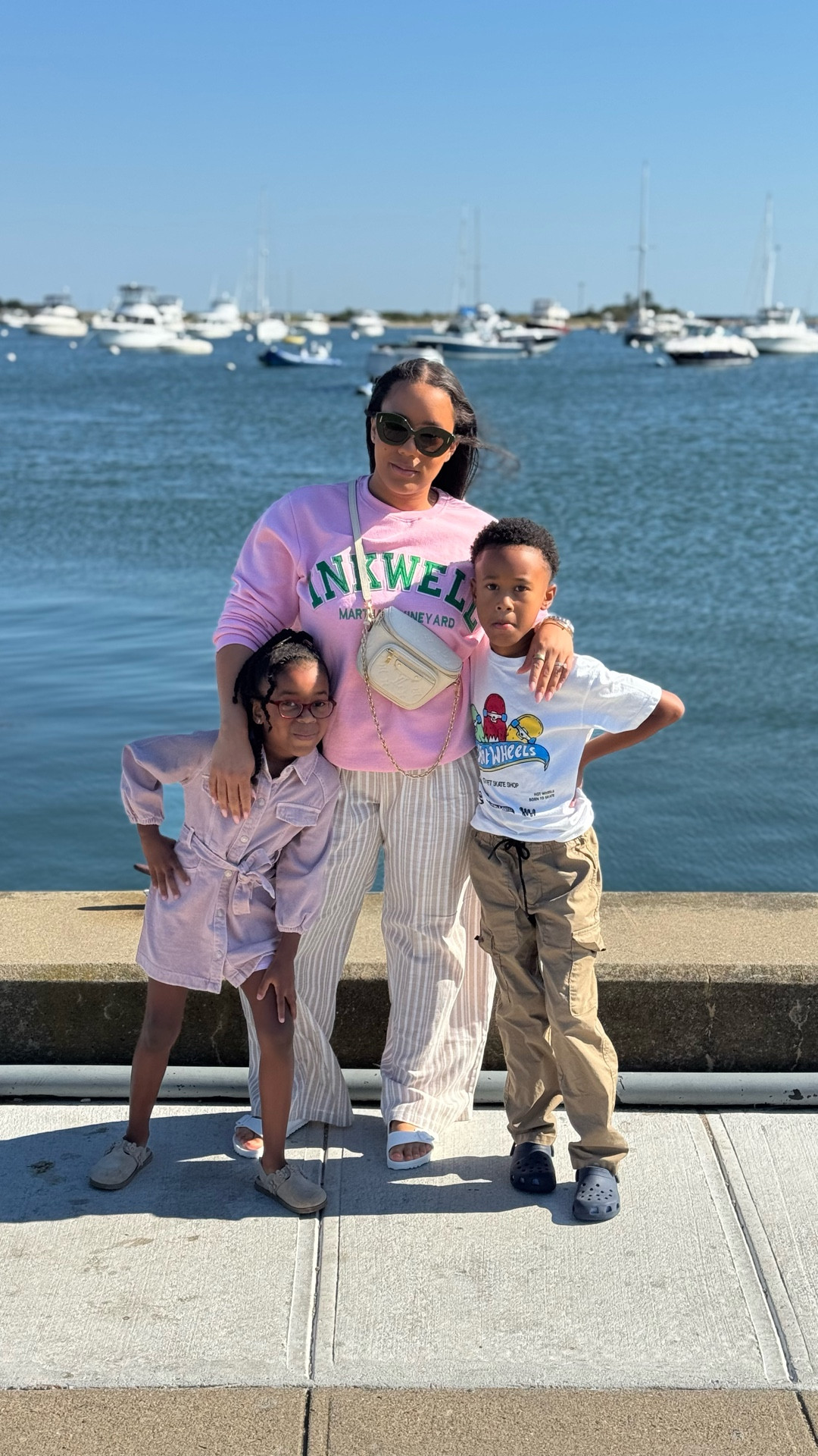 BTS of a mom trying to get dressed in a hotel suite with her family running around in chaos to get out the door. 

I’ve been getting a ton of use out of these pants. They are so comfy and the wide leg works so good with every outfit!

