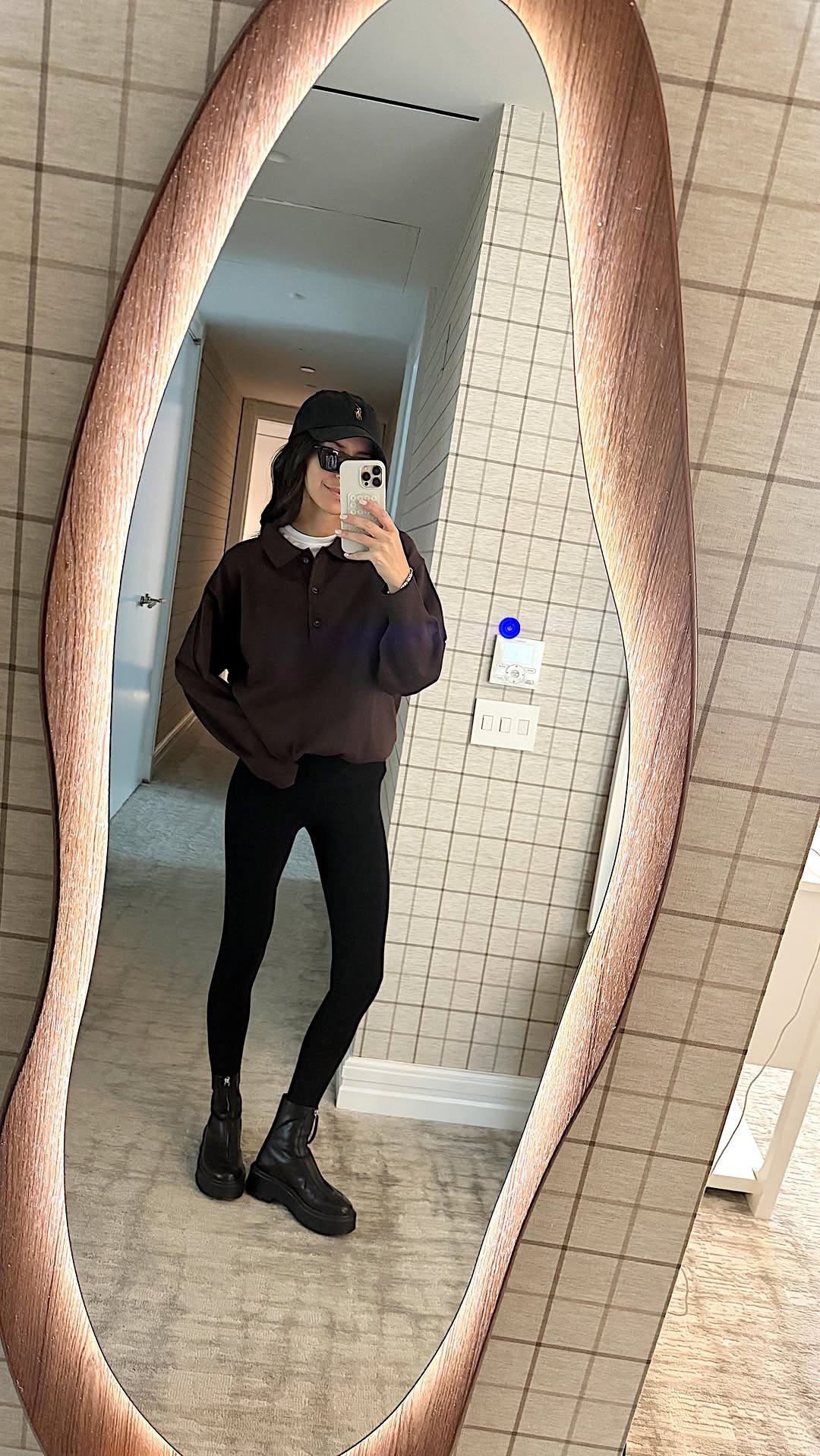 Last day of school pick up before spring break 💃🏻🫶🏻 My coat is from Celine