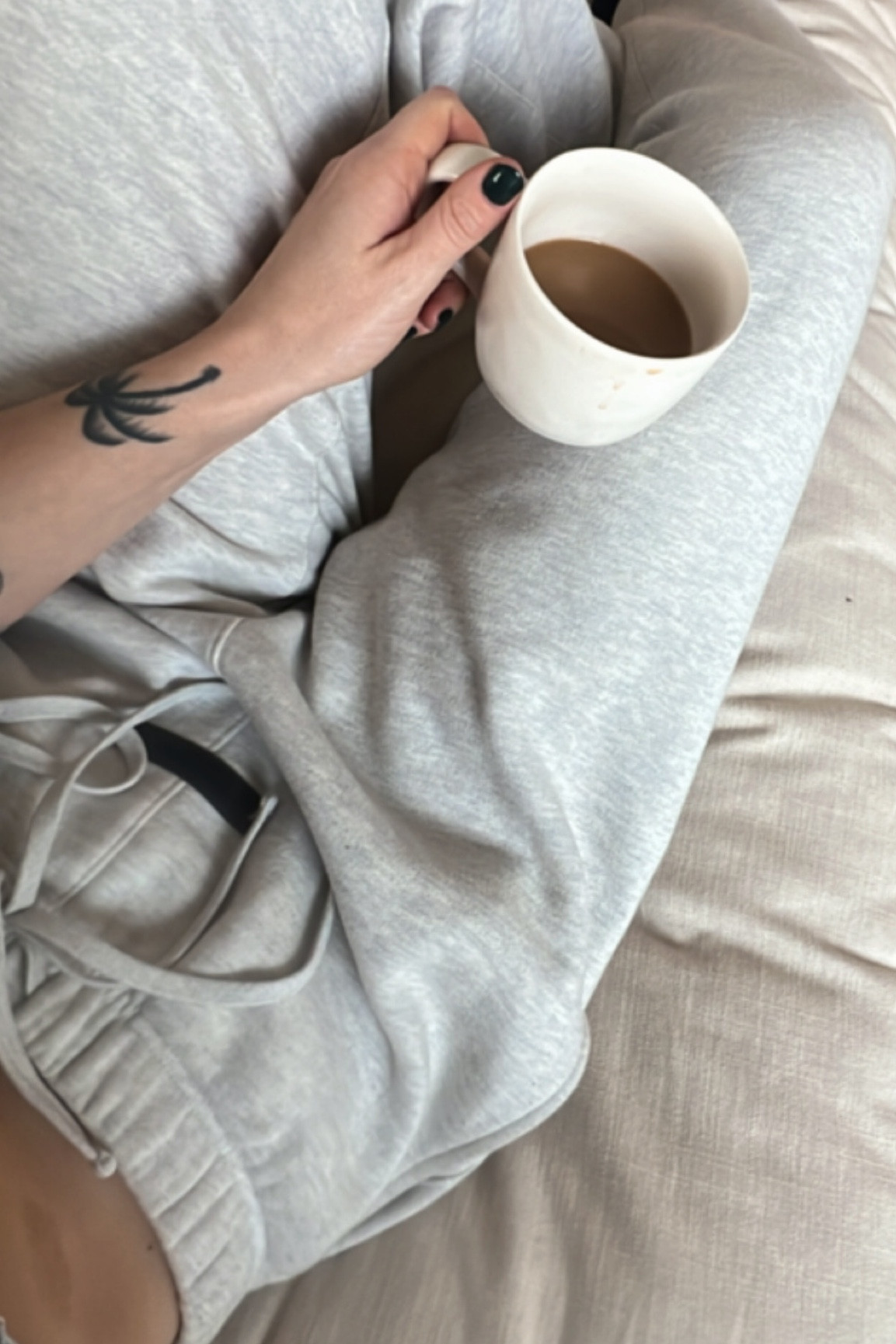 Curing the Sunday scaries #sweatpants 

#LTKFind #LTKSeasonal #LTKfit