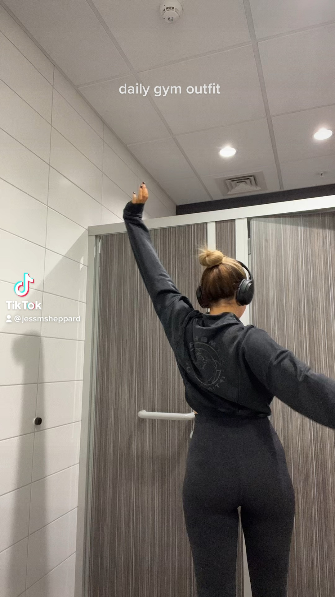 Todays new in gymshark outfit ft the new legacy sweatshirt and adapt camo leggings (I wear a size small in both) but what a perfect winter gym outfit 

#LTKunder100 #LTKstyletip #LTKeurope