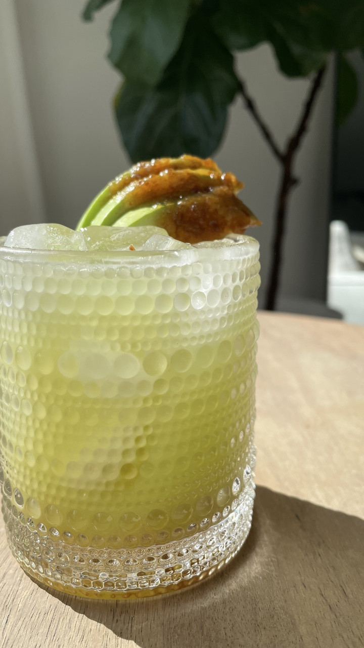 Caramel Apple Mocktail! 🍏

Okay who else loves a caramel apple sucker?

This one was SO FUN to make. It’s just a couple ingredients and you have a sour and sweet Mocktail inspired by a caramel apple sucker.

I made green apple juice at home with my juicer and the date “caramel” is just dates soaked in hot water and put into a food processor!

Ingredients
• 1 Tbs date “caramel”
• 4 oz green apple juice
• 1 oz lemon juice
• club soda 

#mocktailgirlie #mocktails #fallrecipe #mocktailrecipe #halloweenrecipes