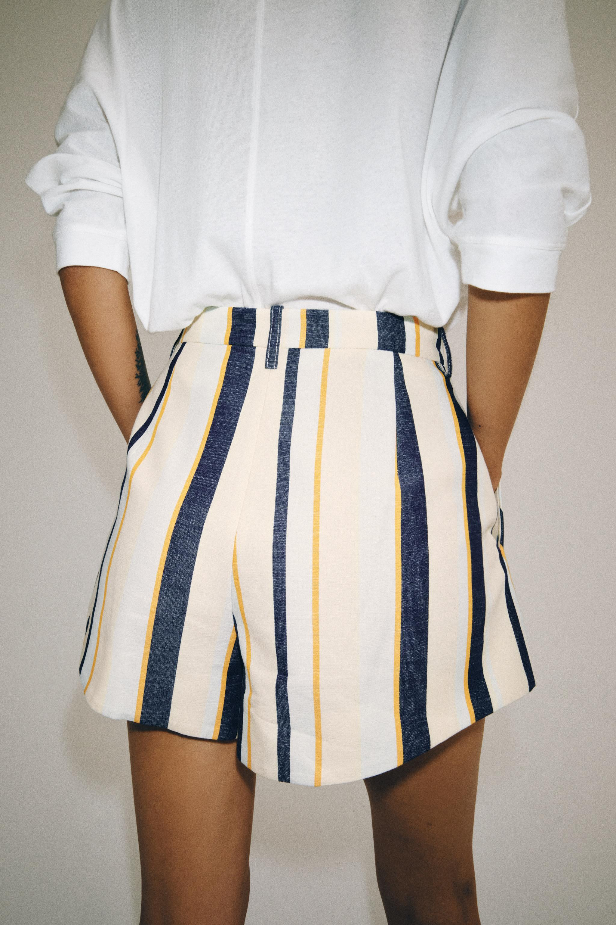 ZW COLLECTION STRIPED PLEAT SHORTS | Zara UK