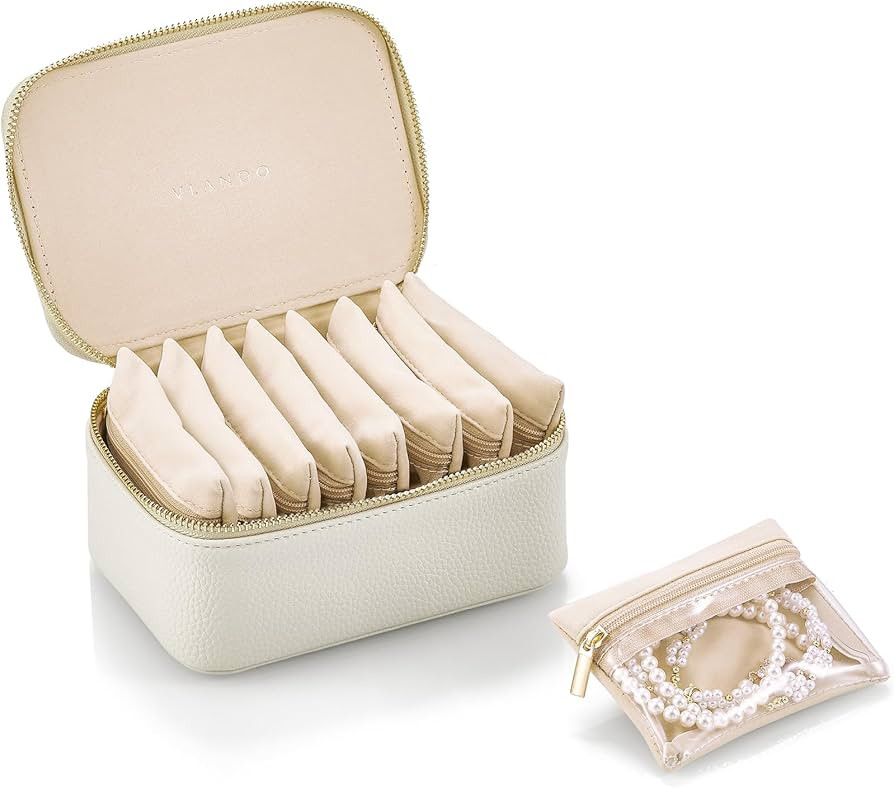Vlando Gifts for Her,Travel Jewelry Case with 8 Velvet Jewelry Bags Jewelry Travel Organizer Box ... | Amazon (US)
