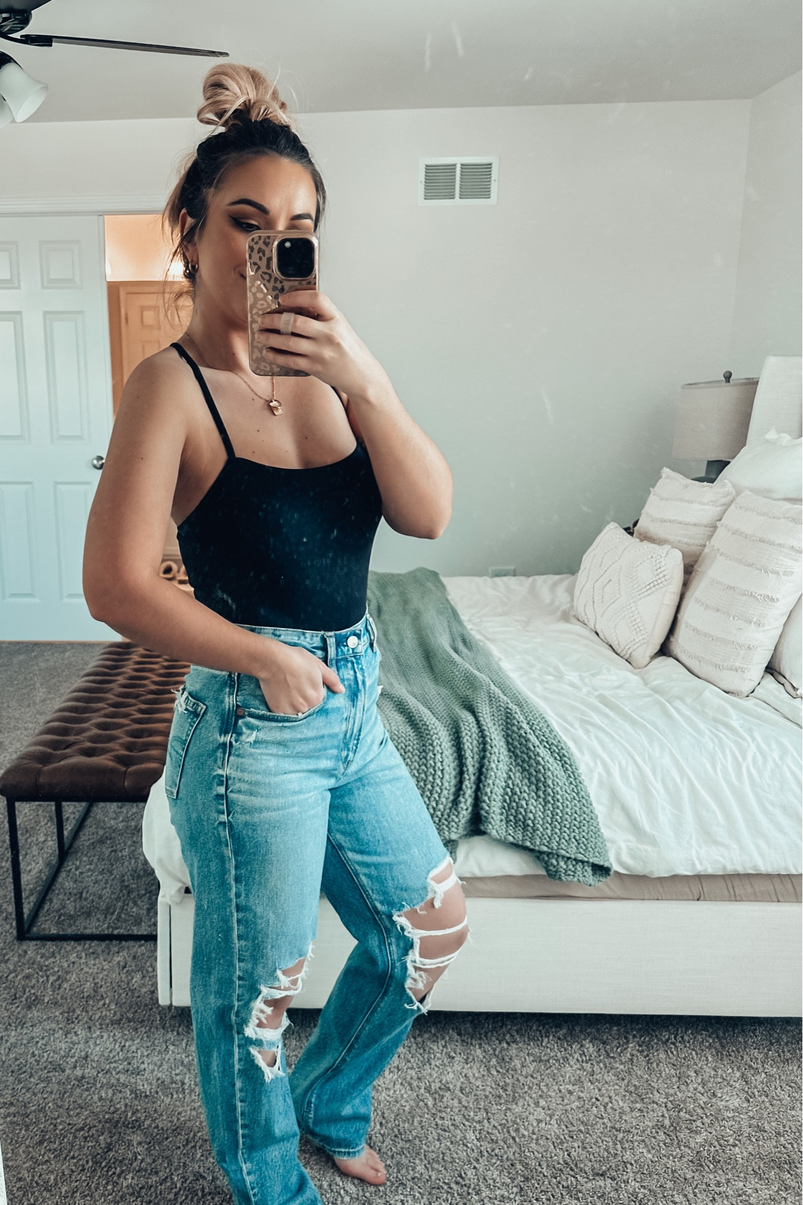 20% off Parade with code katiejeanrio Parade square neck black bodysuit, American Eagle highest waist baggy straight jean.

Bodysuit: TTS wearing M 
Jeans: TTS wearing 6 

#LTKunder50 #LTKsalealert #LTKFind
