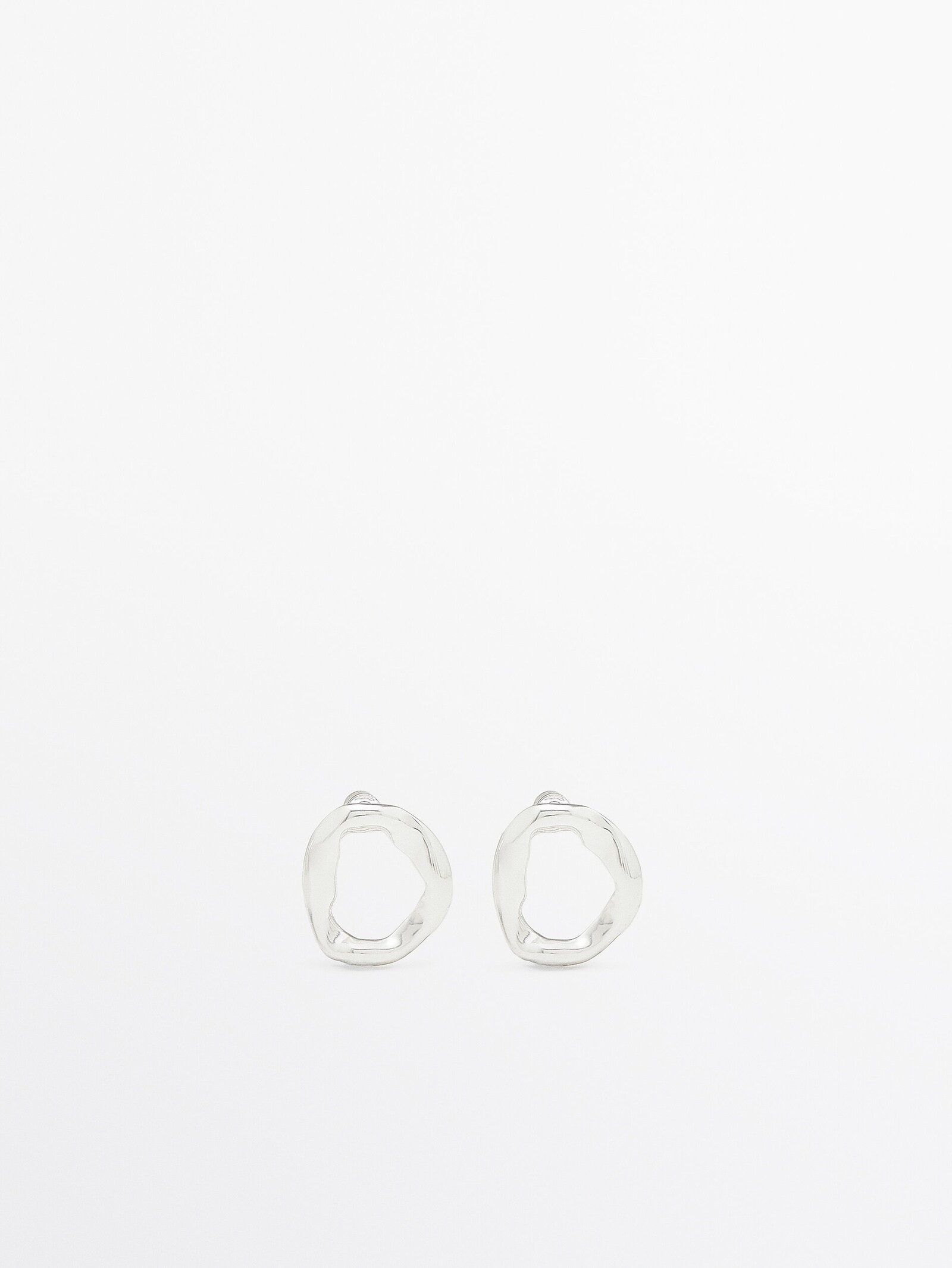 Earrings with textured detail | Massimo Dutti US