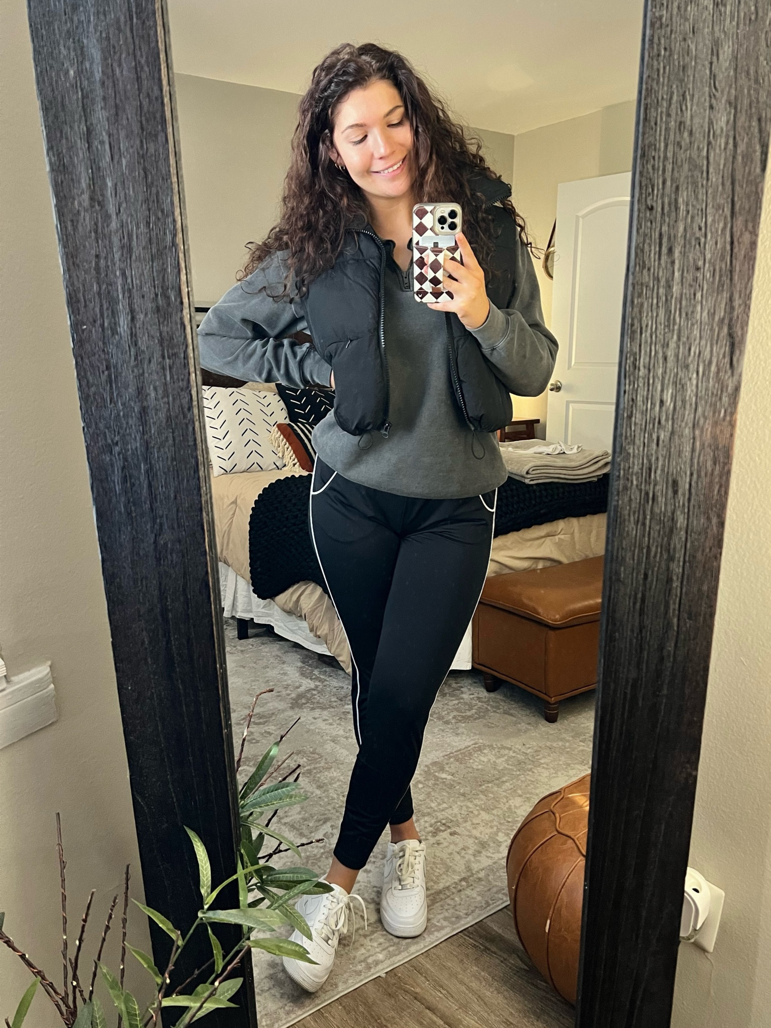 Winter Time Lounge Outfit ❄️ 

gymshark joggers, Air Force ones, Amazon influencer, Amazon cropped black puffer vest, Amazon comfort colors pullover, Walli cases, curly hair #gymsharkwomen #wallicases #amazoninfluencer

#LTKworkwear #LTKshoecrush #LTKfindsunder100