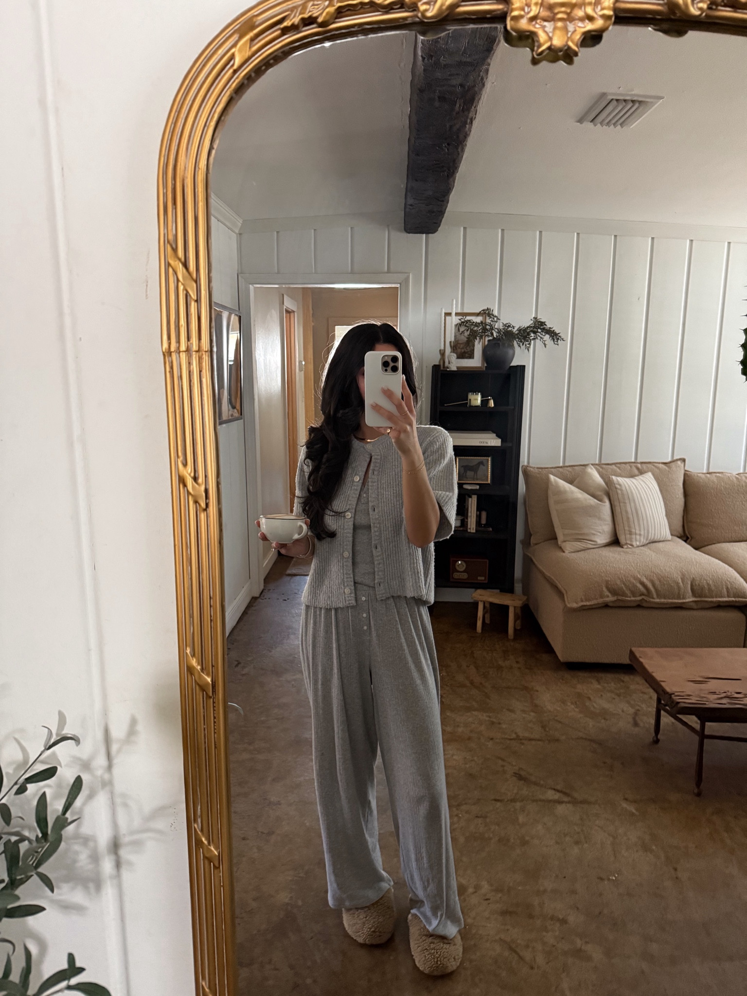 ☁️☁️☁️ wearing a size small in everything. 