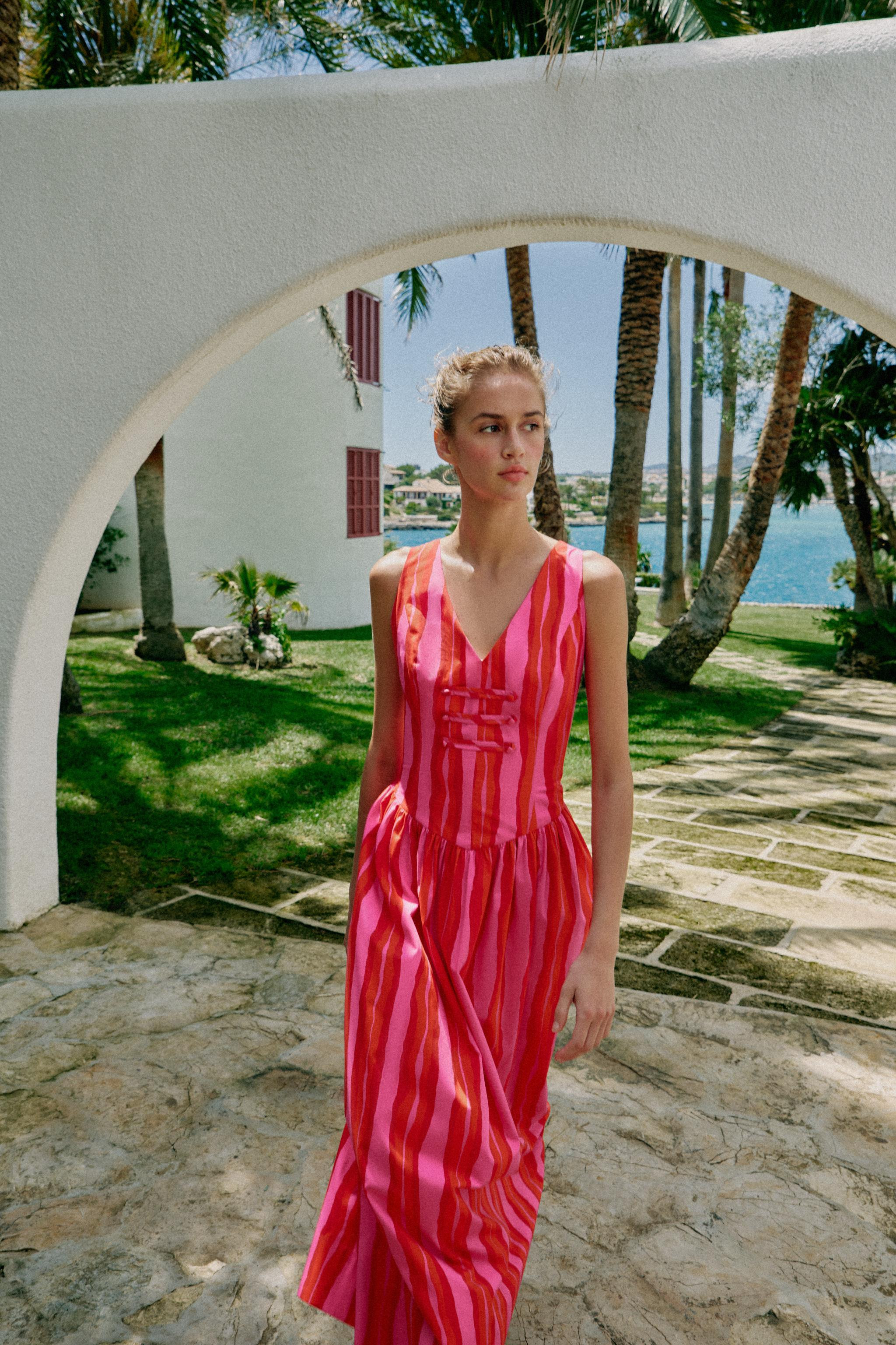 STRIPED FIREMAN CLASP DRESS | Zara US