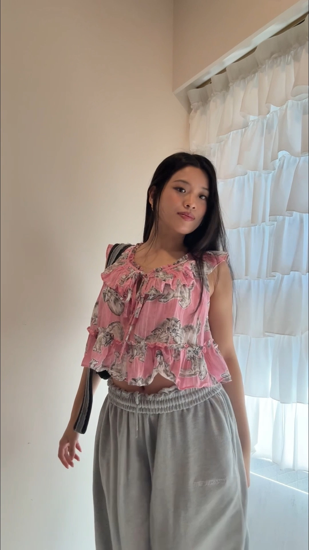 #summeroutfits

5’3/27-28 waist
Top: S
Sweatpants: S

#LTKootd #LTKPetite