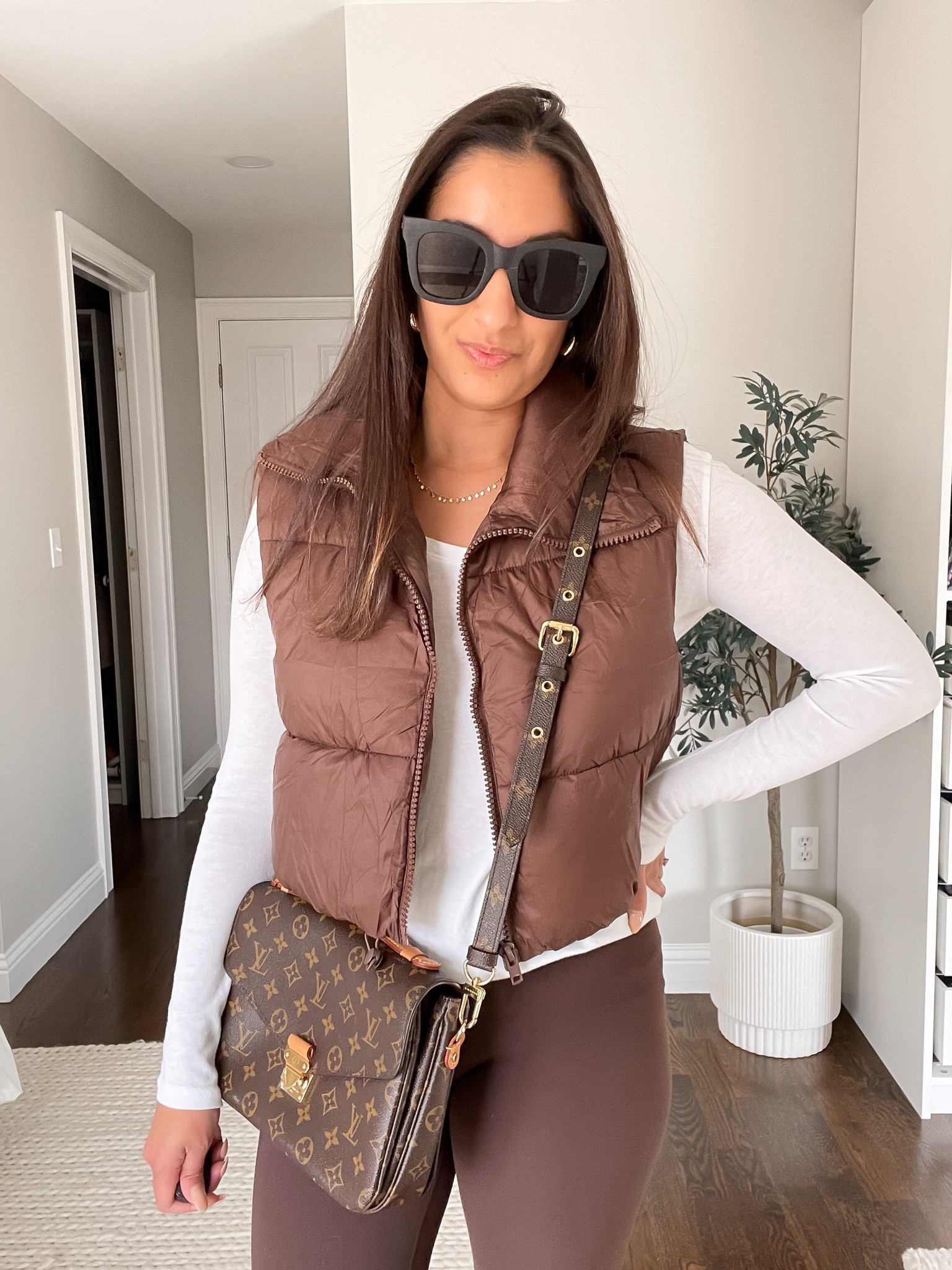 Cozy girl fall look 🍂🤎✨


Puffer vest, amazon find, cozy fall look, fall outfit, puffer vest outfit, aerie find, lululemon align leggings outfit, Ugg tazz, Louis Vuitton, pumpkin spice latte