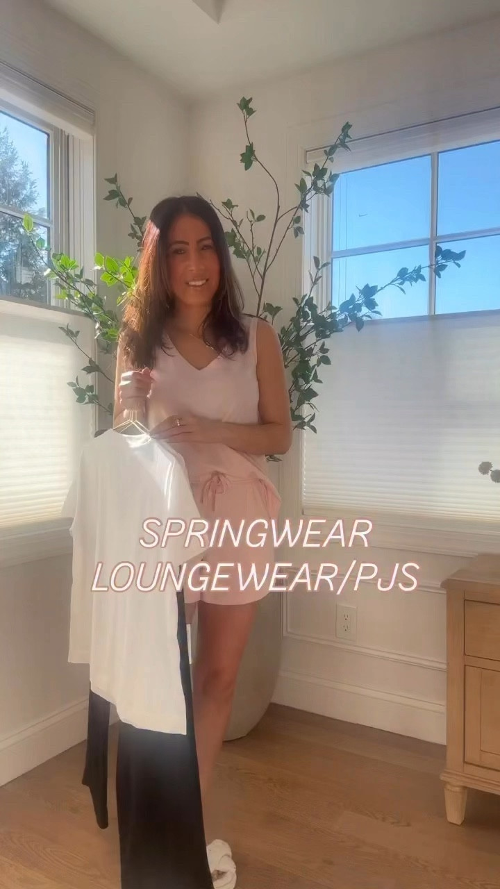 Wearing xs in all 

#pjs #loungewear 

#LTKSaleAlert #LTKTravel #LTKHome