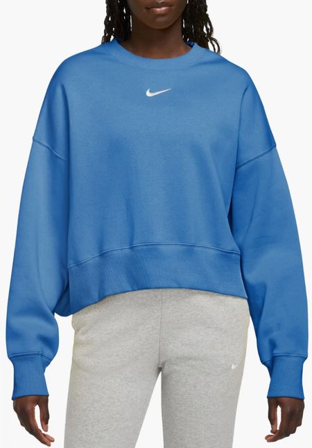 New color in my fave Nike sweatshirt 


#LTKFindsUnder100 #LTKStyleTip