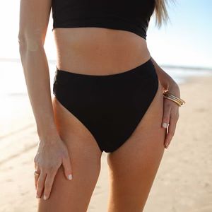 Black Almost Cheeky Bottoms | Albion Fit