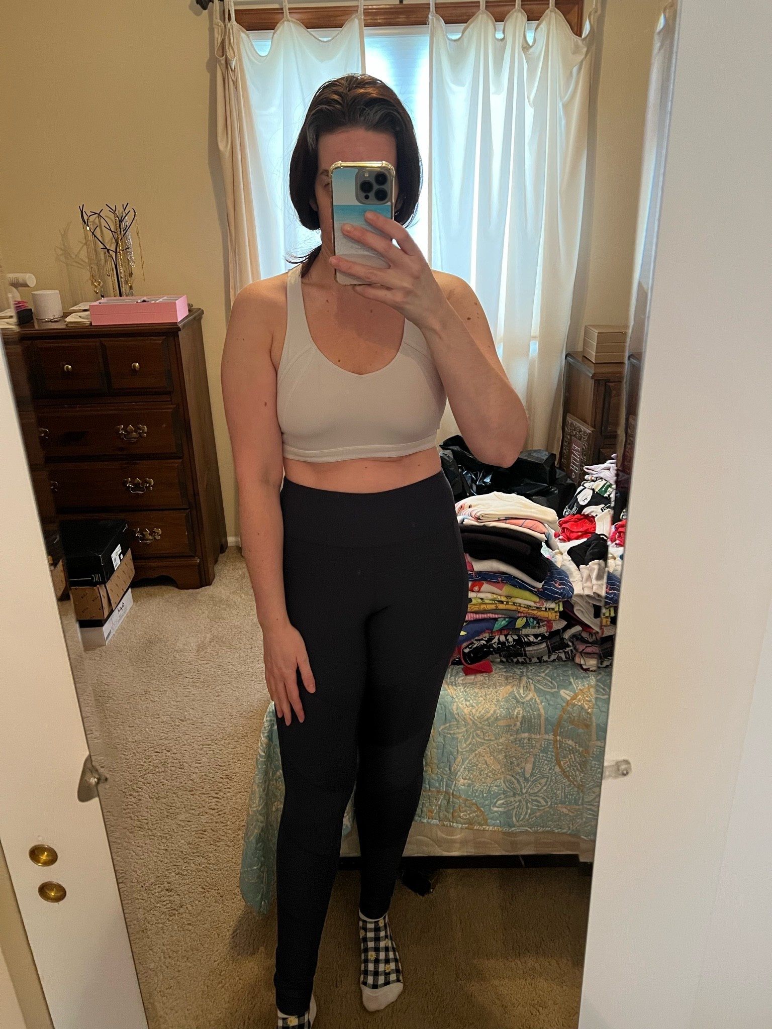 White sports bra (m). Black workout leggings (s). #whiteworkouttop #sportsbra #whitesportsbra #leggings #workoutleggings #blackleggings #activewear #fitnessgear

#LTKootd #LTKfitnessgoals #LTKActive
