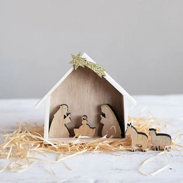 6 Piece Wooden Farmhouse Nativity Set | Antique Farm House