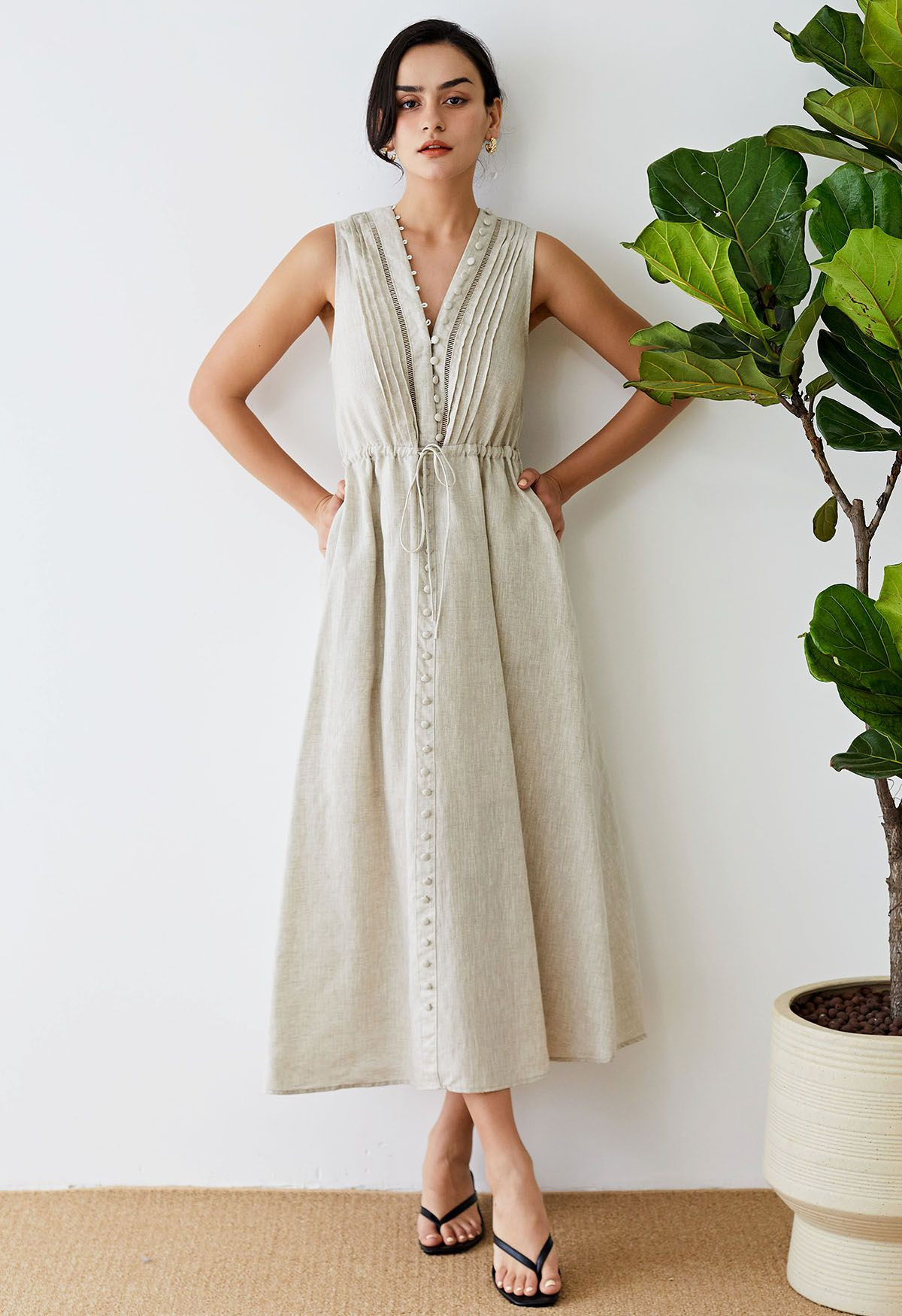 V-Neck Buttoned Sleeveless Dress in Linen | Chicwish