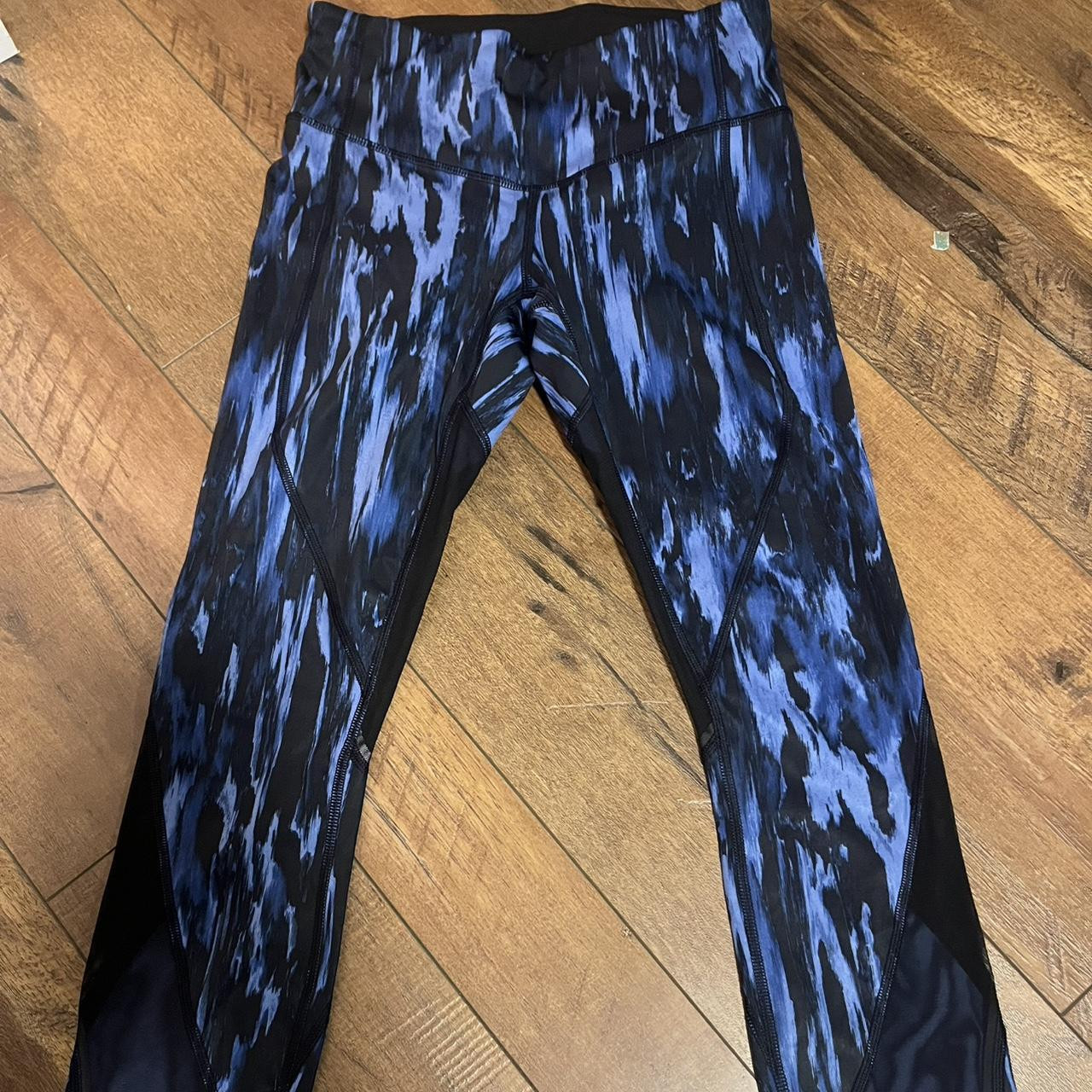 Lululemon Women's Leggings - Blue/Navy - 1 | Depop US