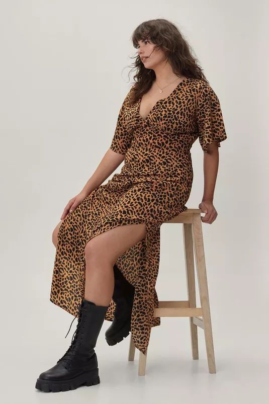 Plus Size Leopard Angel Sleeve Maxi Dress | Nasty Gal (US)