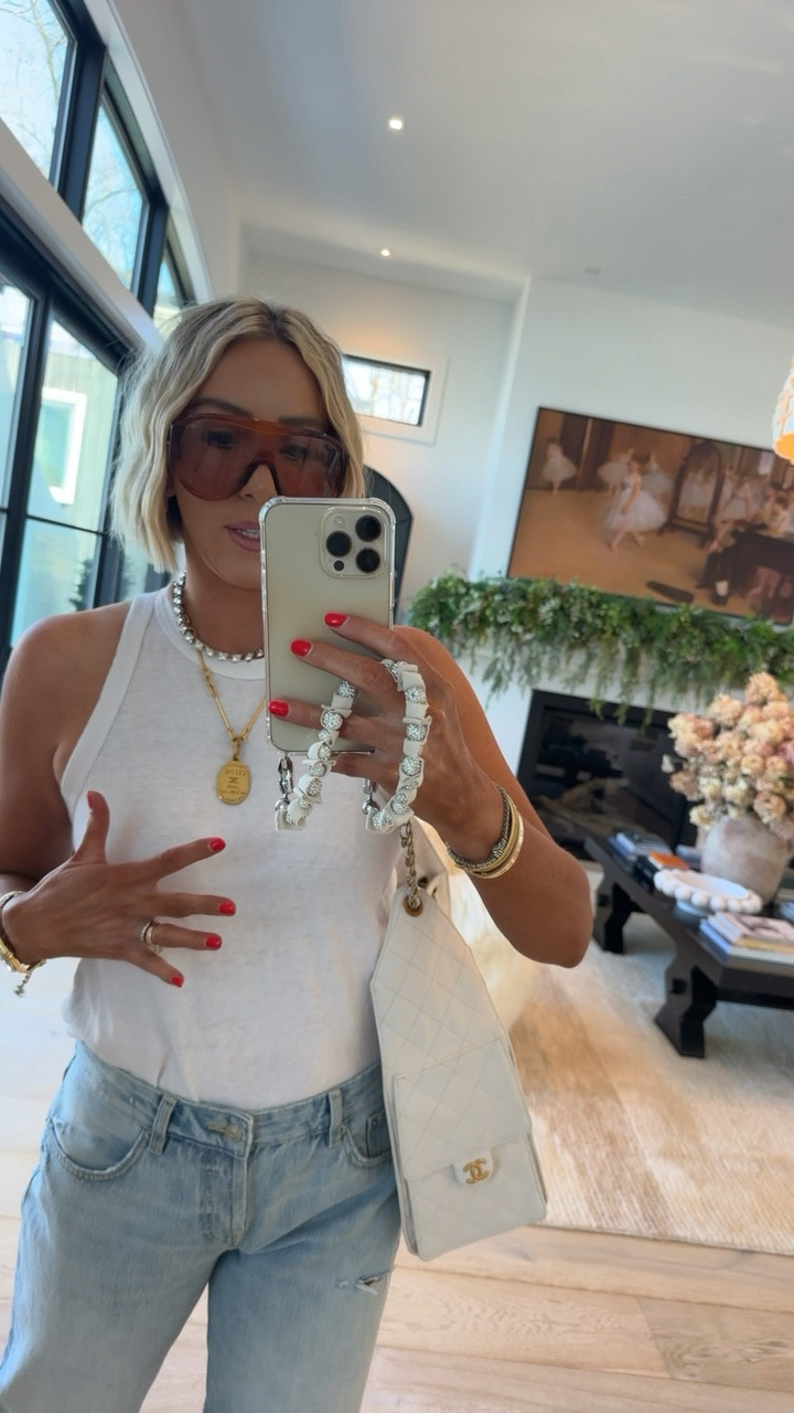 The best tank you will reach for non stop! And this new Zara denim 🔥😍🙌 linking my favorite T-shirt bra here too