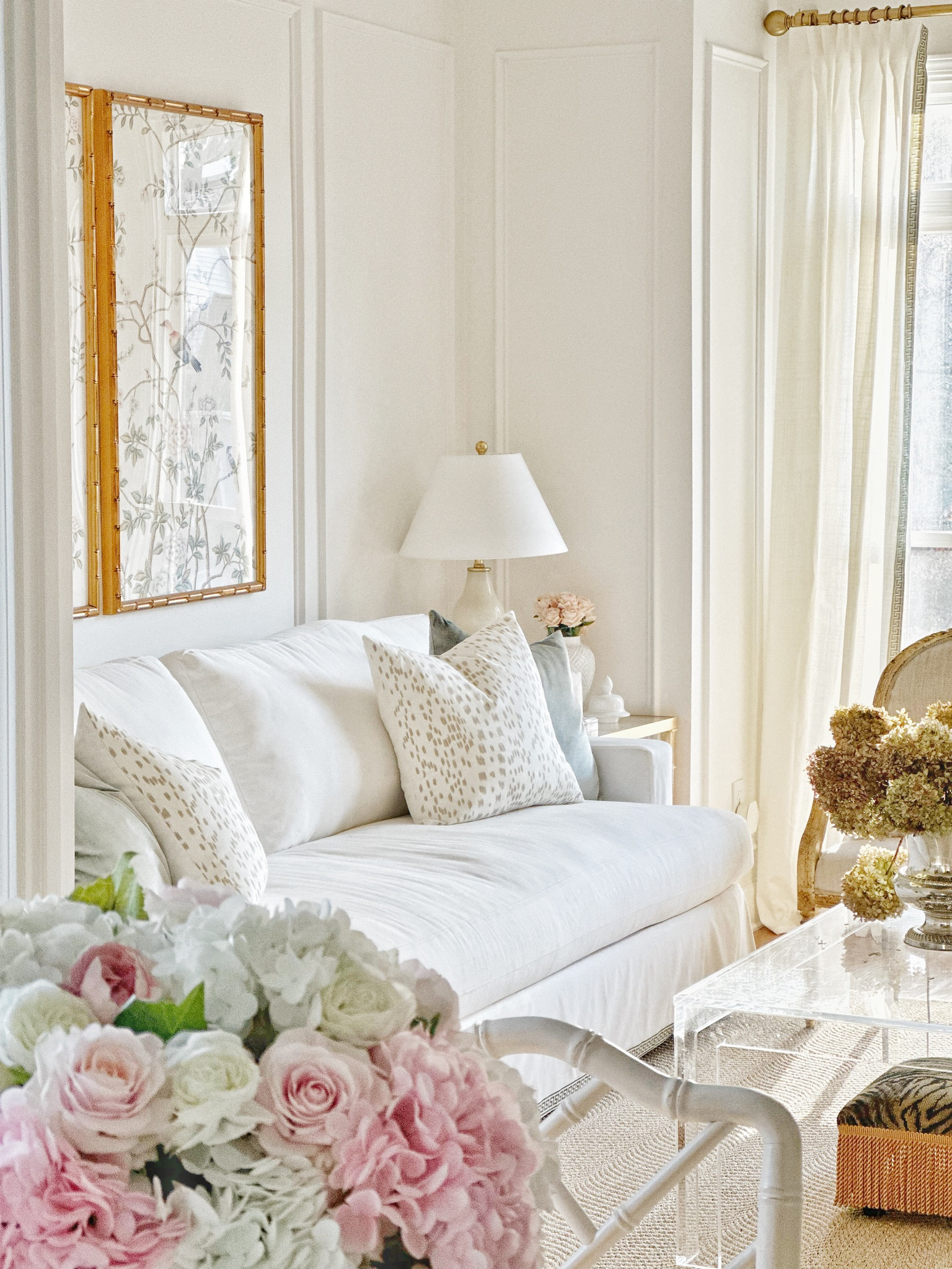 An oldie but a goodie. These chinoiserie panels were so pretty, but I was craving a change. 





Brunschwig & Fils, little design co, throw pillows, velvet, acrylic coffee table, Ballard designs, 

#LTKhome