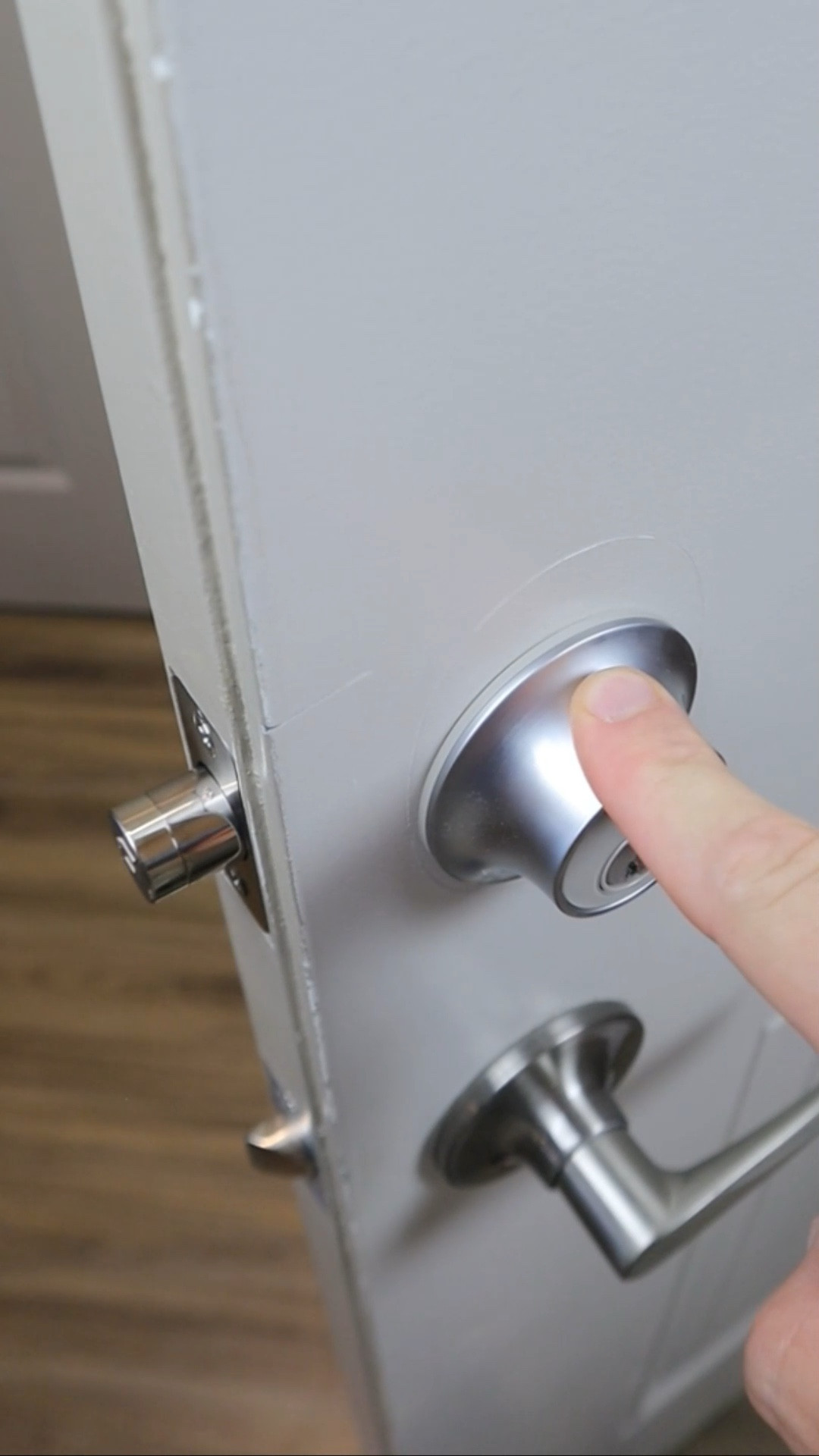 This just arrived from 2035 👀 #amazonfinds #amazonmusthaves #founditonamazon #security #door #amazon #fyp

#LTKhome