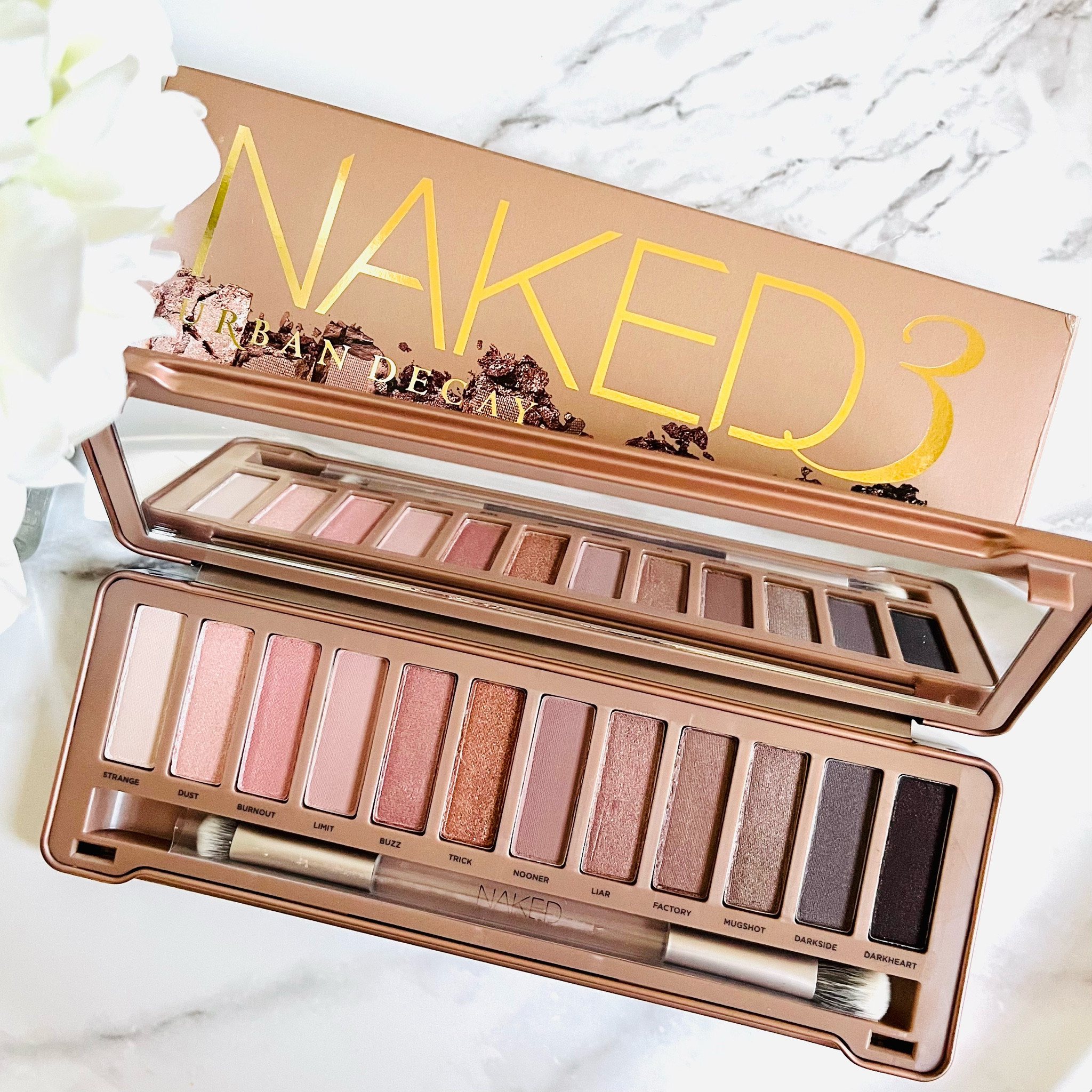 Urban Decay Naked 3 Palette, eyeshadow, makeup 

#LTKbeauty