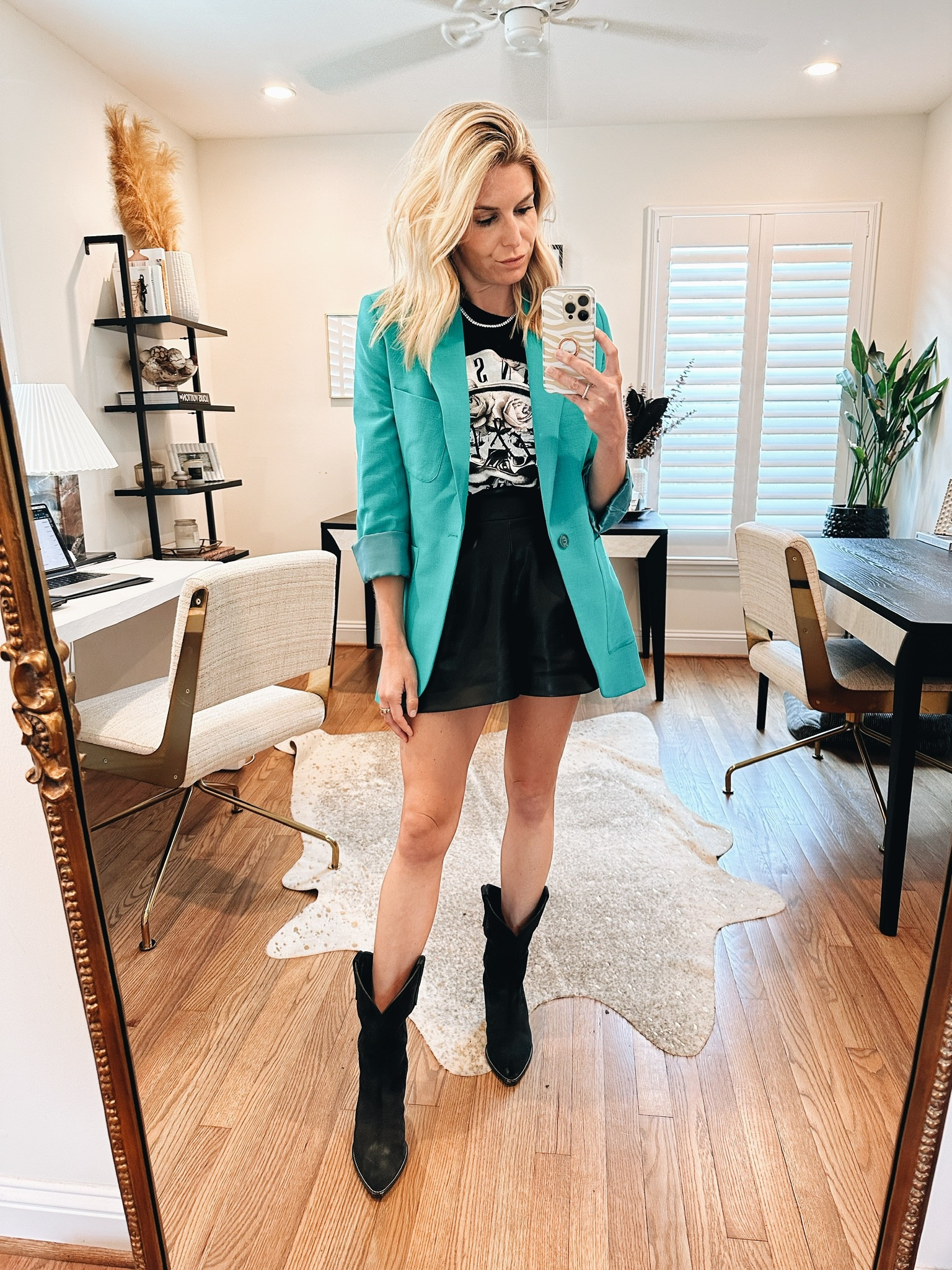 Teal blazer on sale! Similar graphic tee, black leather shorts and black boots. 

#LTKstyletip #LTKSeasonal #LTKFind