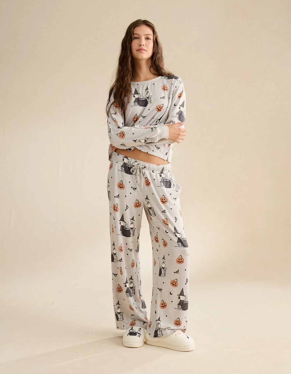 AE Luxe Plush Snoopy Long Sleeve + Pant PJ Set | American Eagle Outfitters (US & CA)