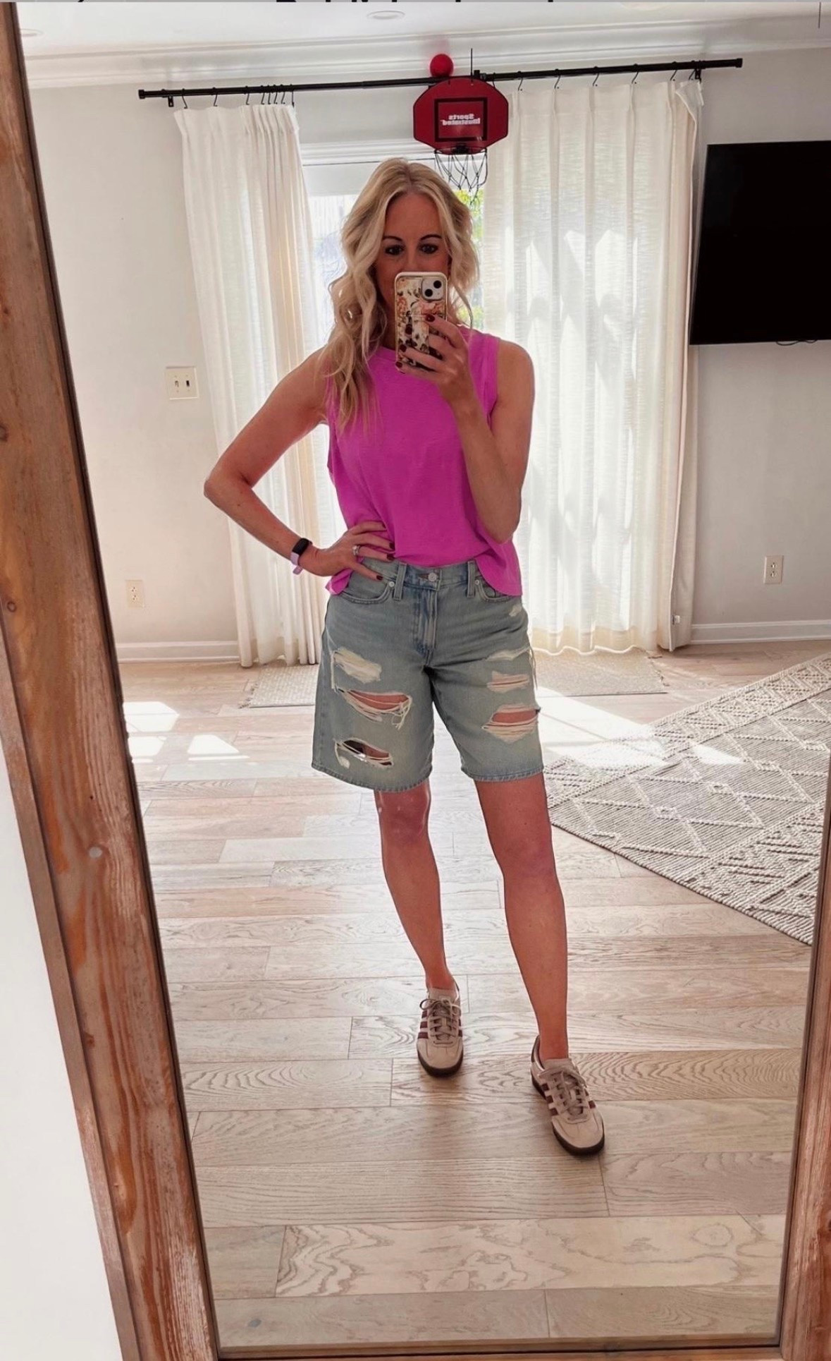 The Controversial Summer Style Trend You Need to Try ☀️

Okay, this may be controversial, but I am team jort. It may be because of my height, but I do like the way that this is not a short, but not a capri and still keeps me cool in the summer.

#LTKootd #LTKTall #LTKSeasonal