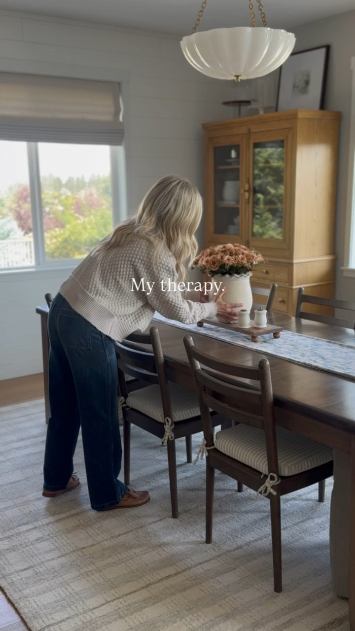 There’s something about decorating your home, especially for the fall season, that is therapy for the soul! I’m obsessed with these pieces—both staples and seasonal touches—and love how cozy and layered everything feels! 

wreath Bow—Tableshoppe Co. 
Pillows—Pillow Chop 

#LTKHome #LTKStyleTip #LTKSeasonal