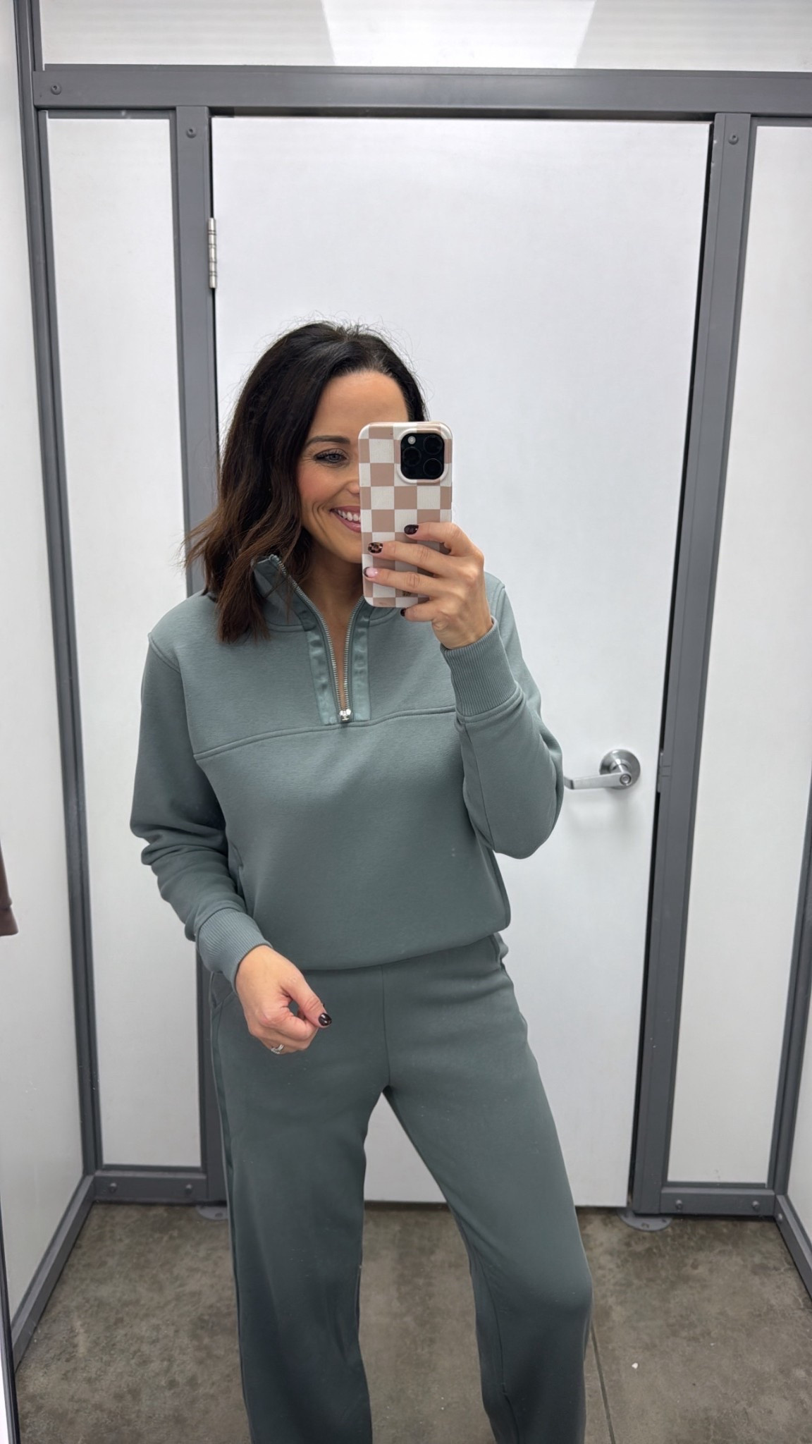 I am obsessed with this color, y’all! The Walmart activewear section has not disappointed this season! I am so impressed with the quality, too! Walmart partner - commissionable links. Walmart finds, fall fashion, Athleisure, Walmart activewear, elevated basics, VintagePickin 

#LTKActive #LTKFindsUnder50 #LTKSeasonal