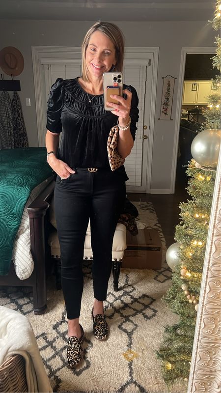 A simple velour top with sweet details to dress up or down for the holidays!  Comes in 2 colors and on sale.  

#LTKunder50 #LTKHoliday #LTKsalealert
