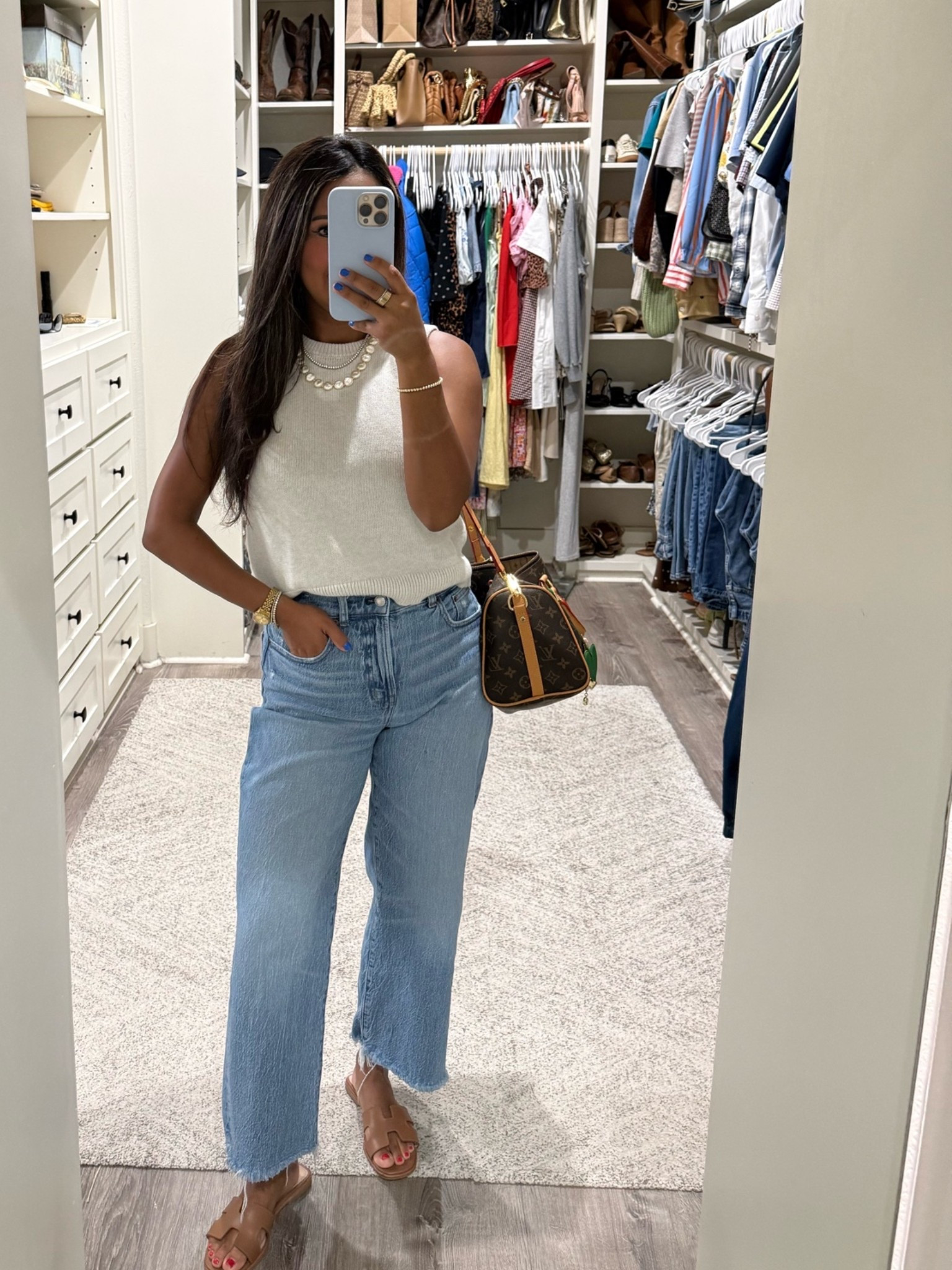 Madewell jeans are always the best! @Madewell

#LTKootd #LTKgrwm #LTKdayinmylife