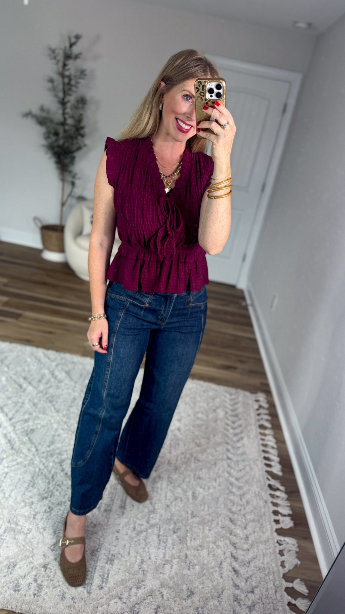 Weekend Walmart Wins try on
Textured tie tank- small
Wit & wisdom barrel jeans- 4