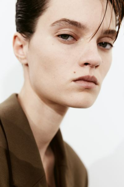 Double-breasted blazer | H&M (UK, MY, IN, SG, PH, TW, HK)