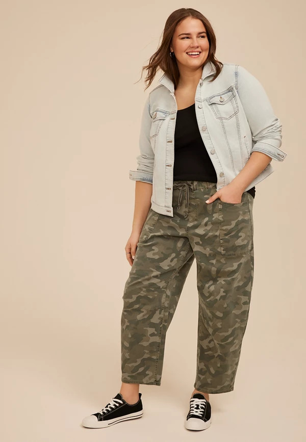 Plus Size Camo Barrel Leg Weekender Pant | Maurices