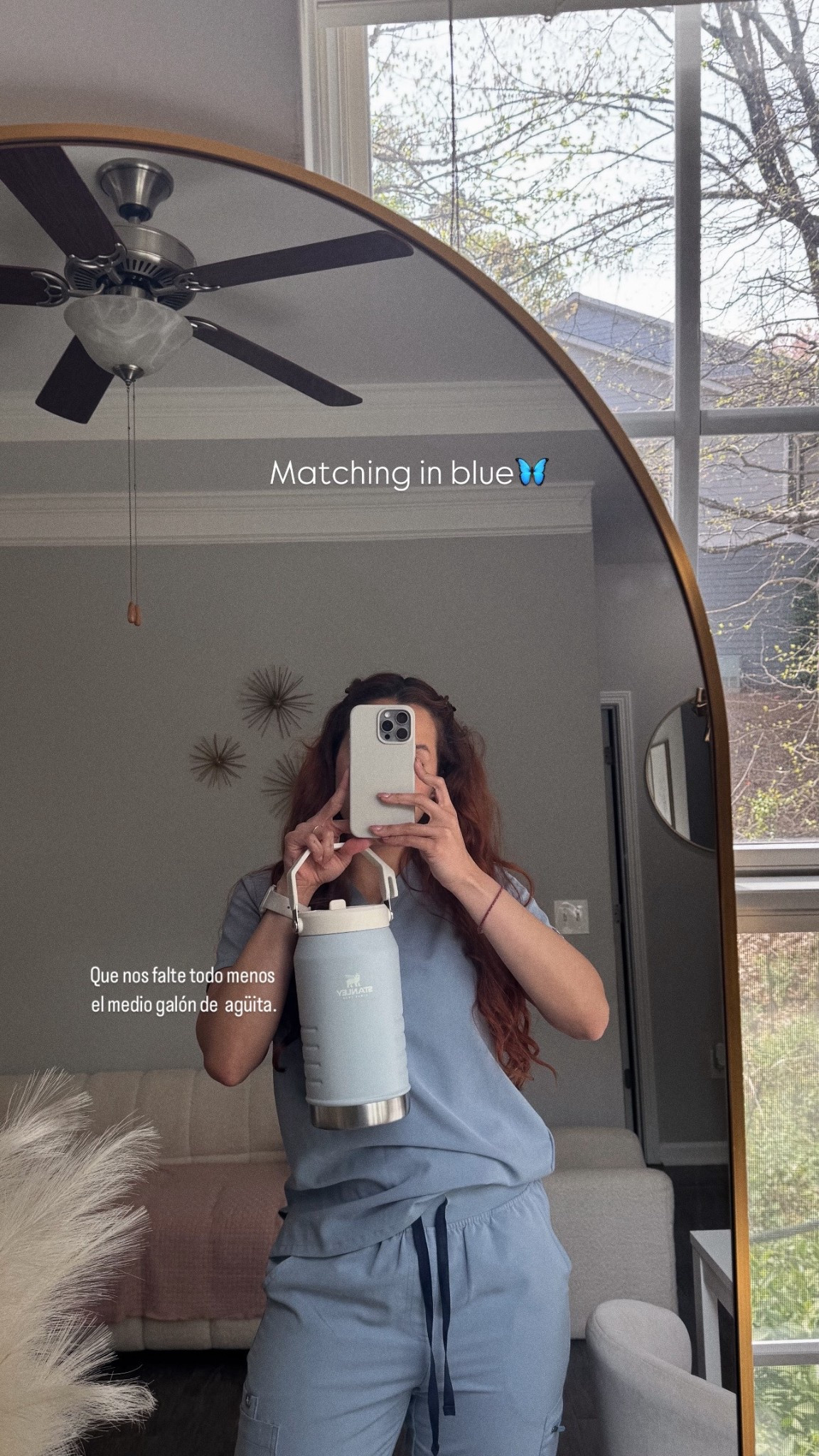 Matching in Blue 🦋 
Uno de mis sets favoritos para trabajar cómoda y en pleno summer sentirme fresca.