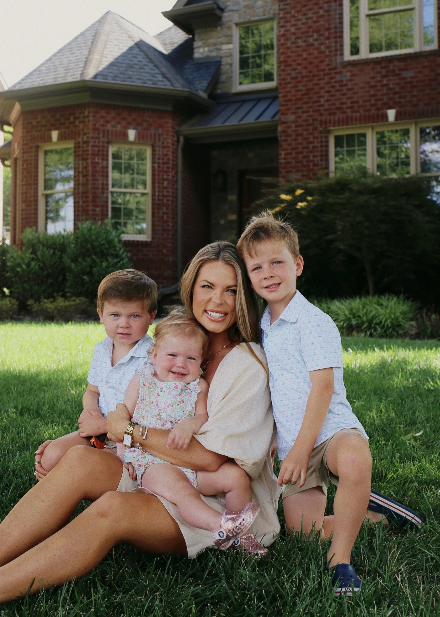 me and my babies🌸

linking similar options my dress + baby girl's outfit!

summer fashion | baby girl fashion | little boy fashion | family

#LTKmomlife #LTKBaby #LTKKids