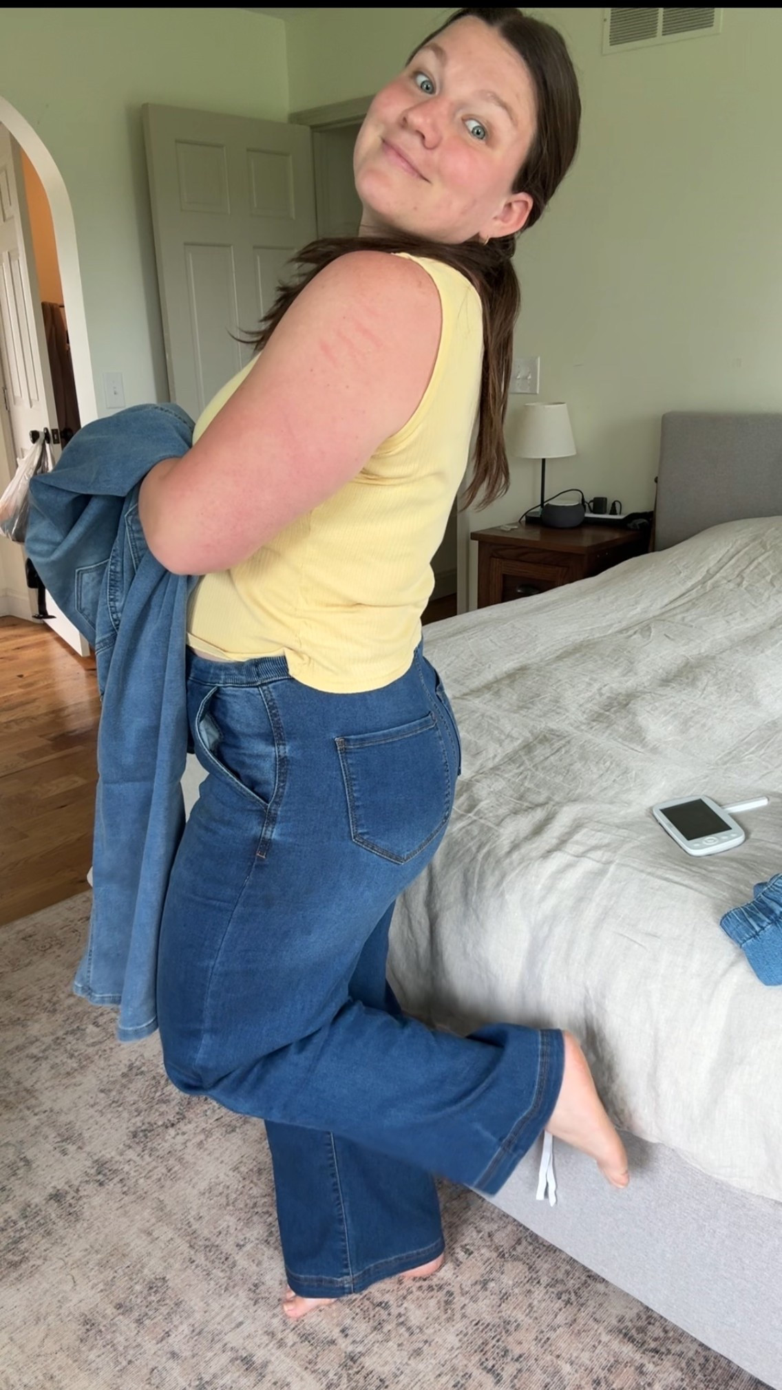 Postpartum Jean + shorts haul!! 

Wearing the Kenzie Drawstring Knit Wide Leg Pants 


#LTKootd #LTKMidsize