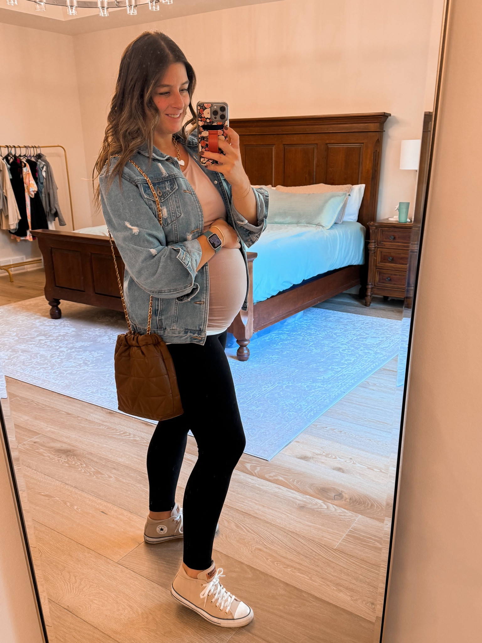 Casual style // 25 weeks pregnant 

#LTKItBag #LTKStyleTip #LTKBump
