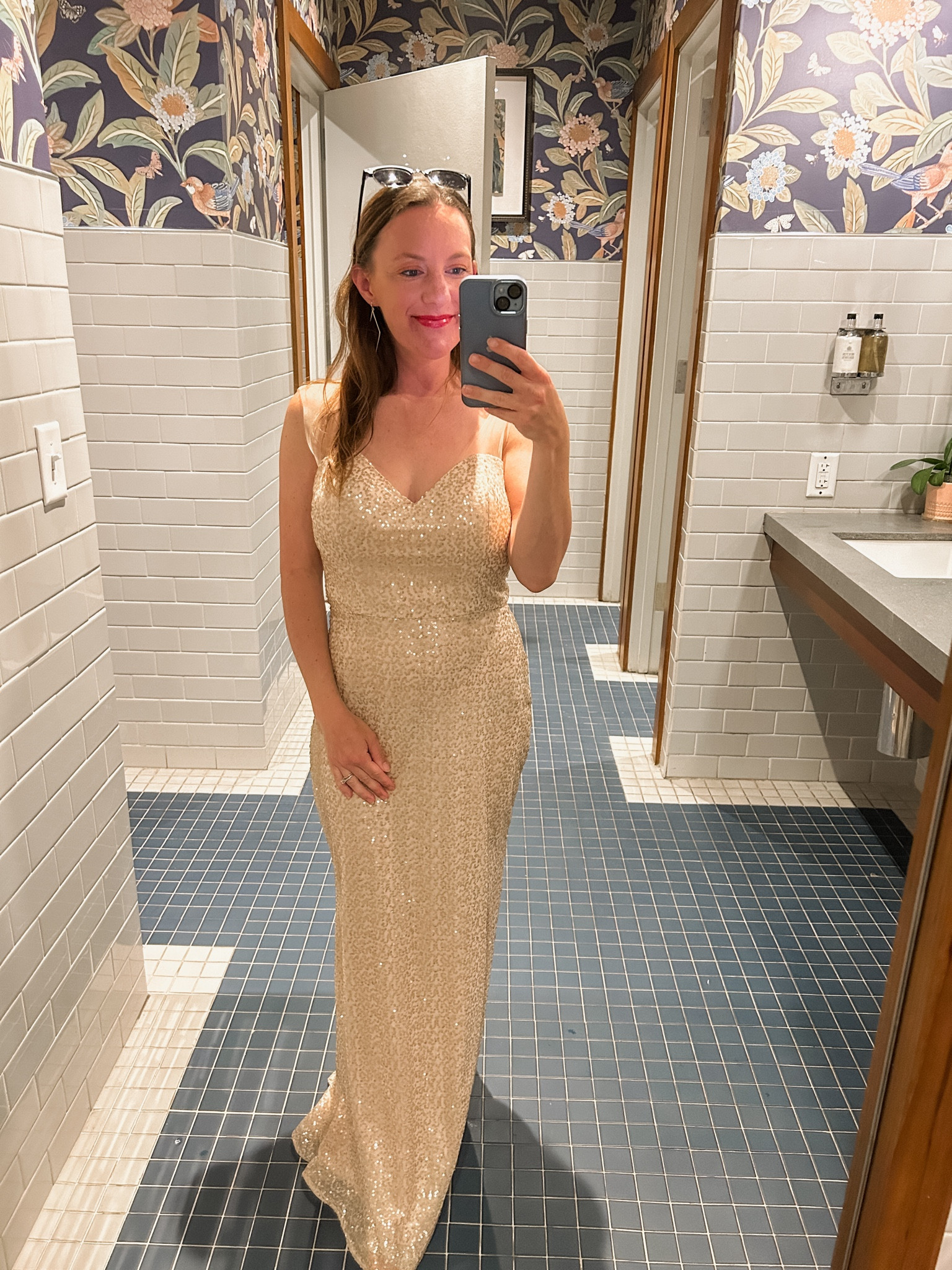 Black Tie Wedding guest dress 
Gold sparkly sequin dress 

Wearing brand Morilee, but linked a similar one to my LTK  

Paired with my champagne wedding shoes and gold dangly earrings 



#LTKstyletip #LTKparties #LTKwedding