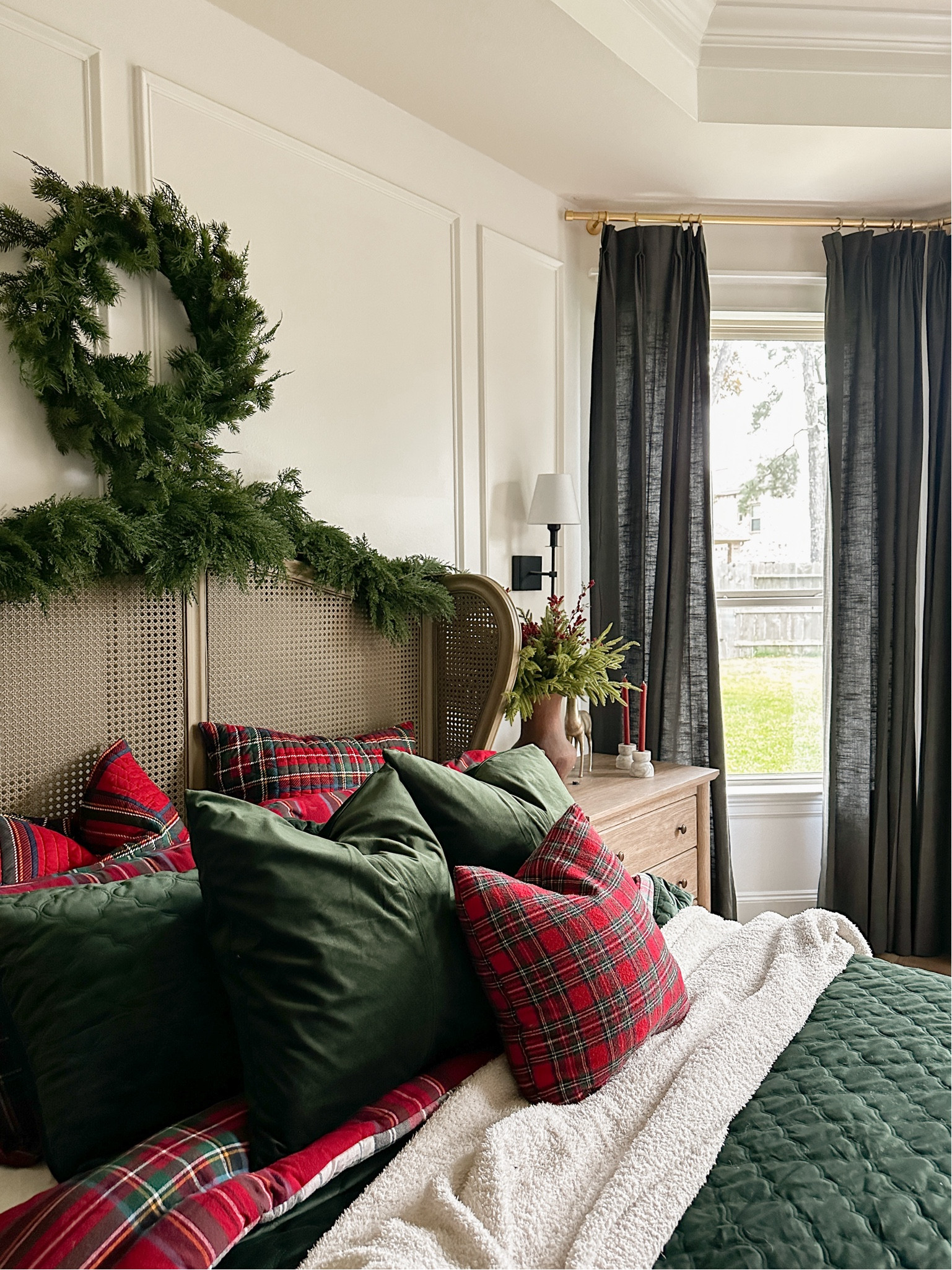 Christmas bedroom! #christmas #christmasbedroom #holidaydecor #christmasbedding #throwpillows

#LTKHome #LTKSeasonal #LTKHoliday